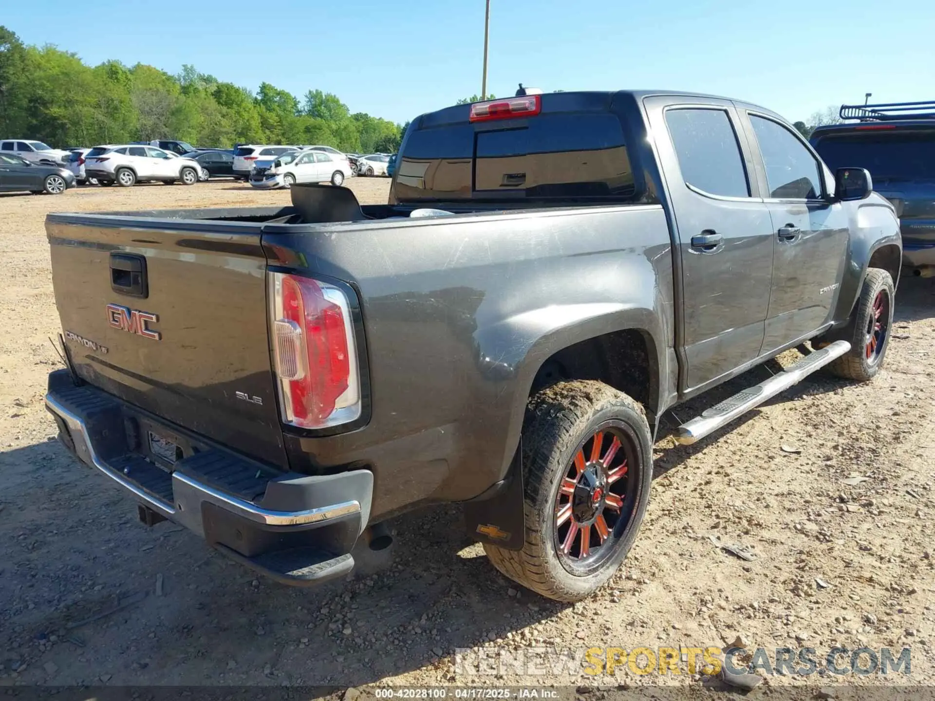 4 fotografías del automóvil dañado 1GTG5CEN0K1115698 GMC CANYON 2019