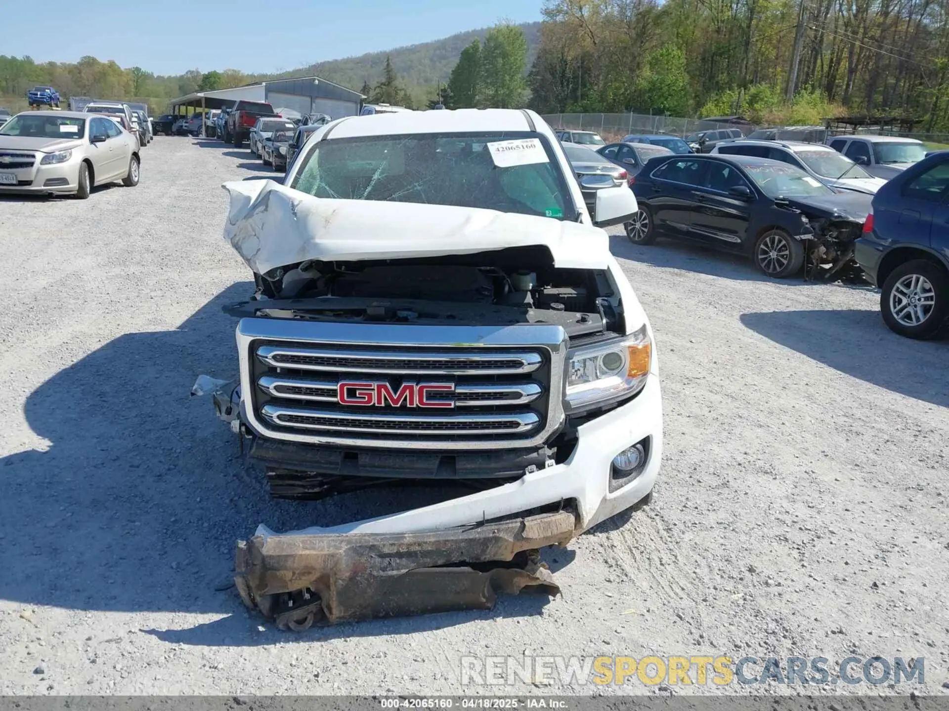 12 fotografías del automóvil dañado 1GTG6CEN0K1353094 GMC CANYON 2019