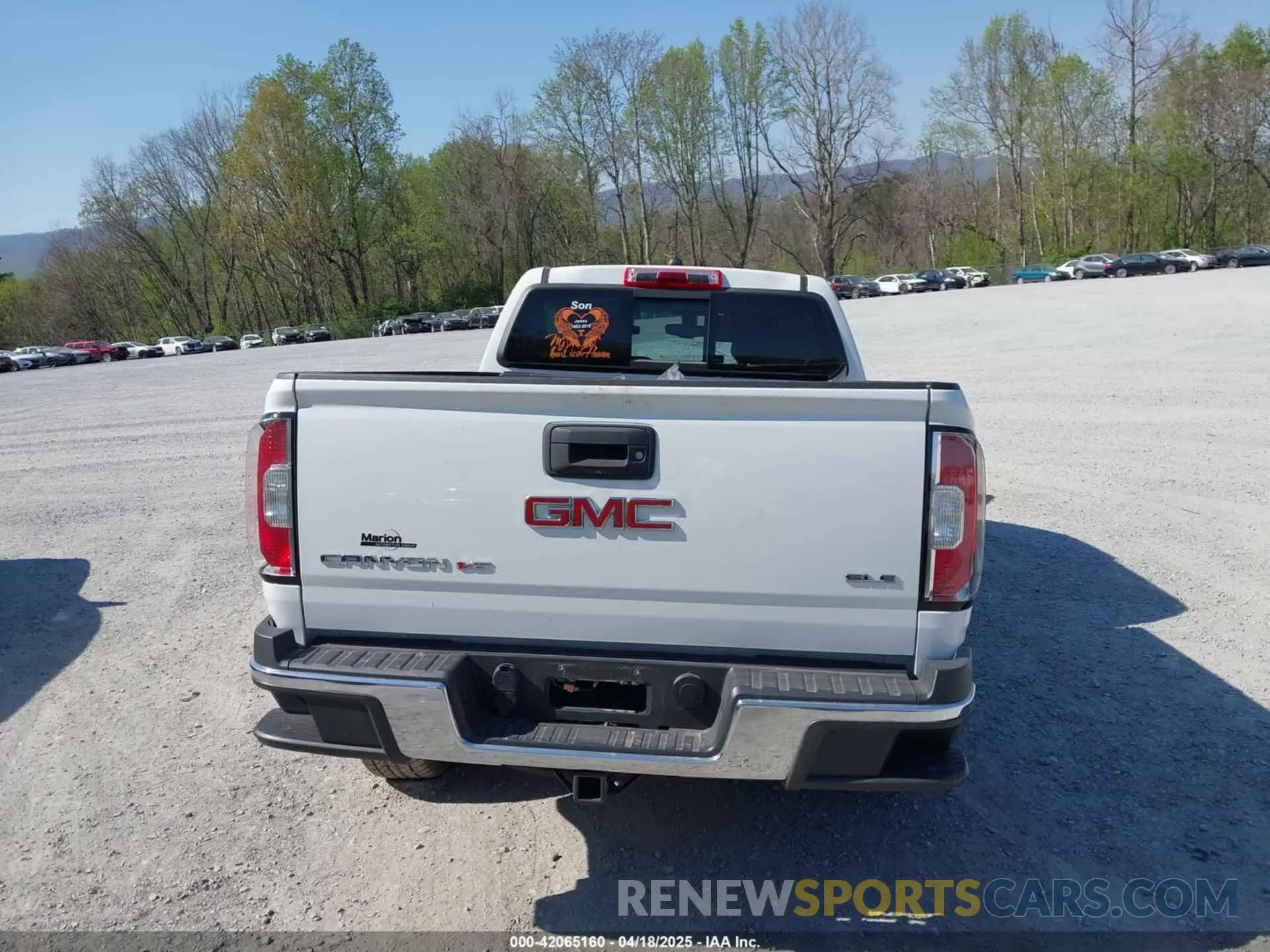 16 fotografías del automóvil dañado 1GTG6CEN0K1353094 GMC CANYON 2019