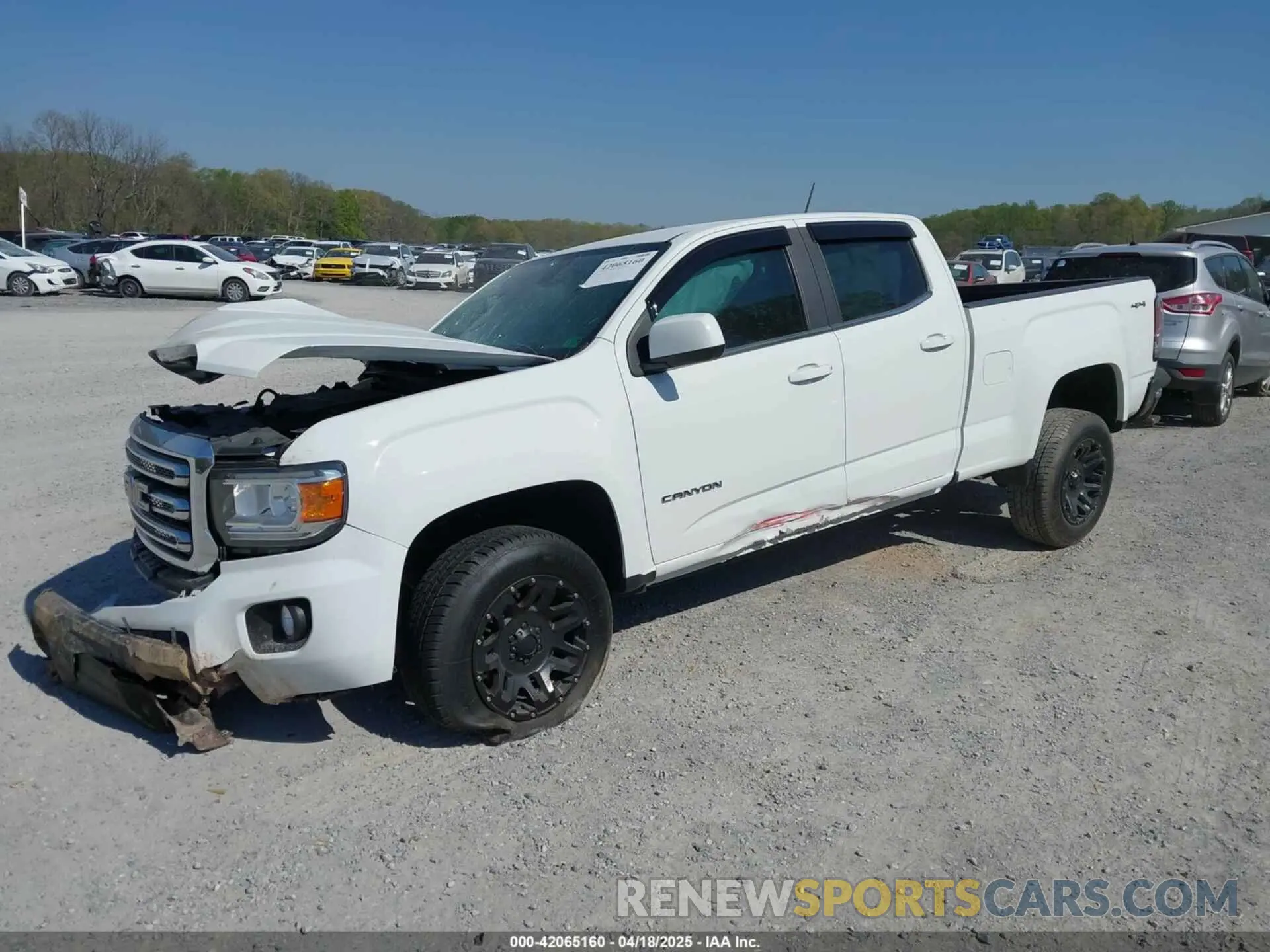 2 fotografías del automóvil dañado 1GTG6CEN0K1353094 GMC CANYON 2019