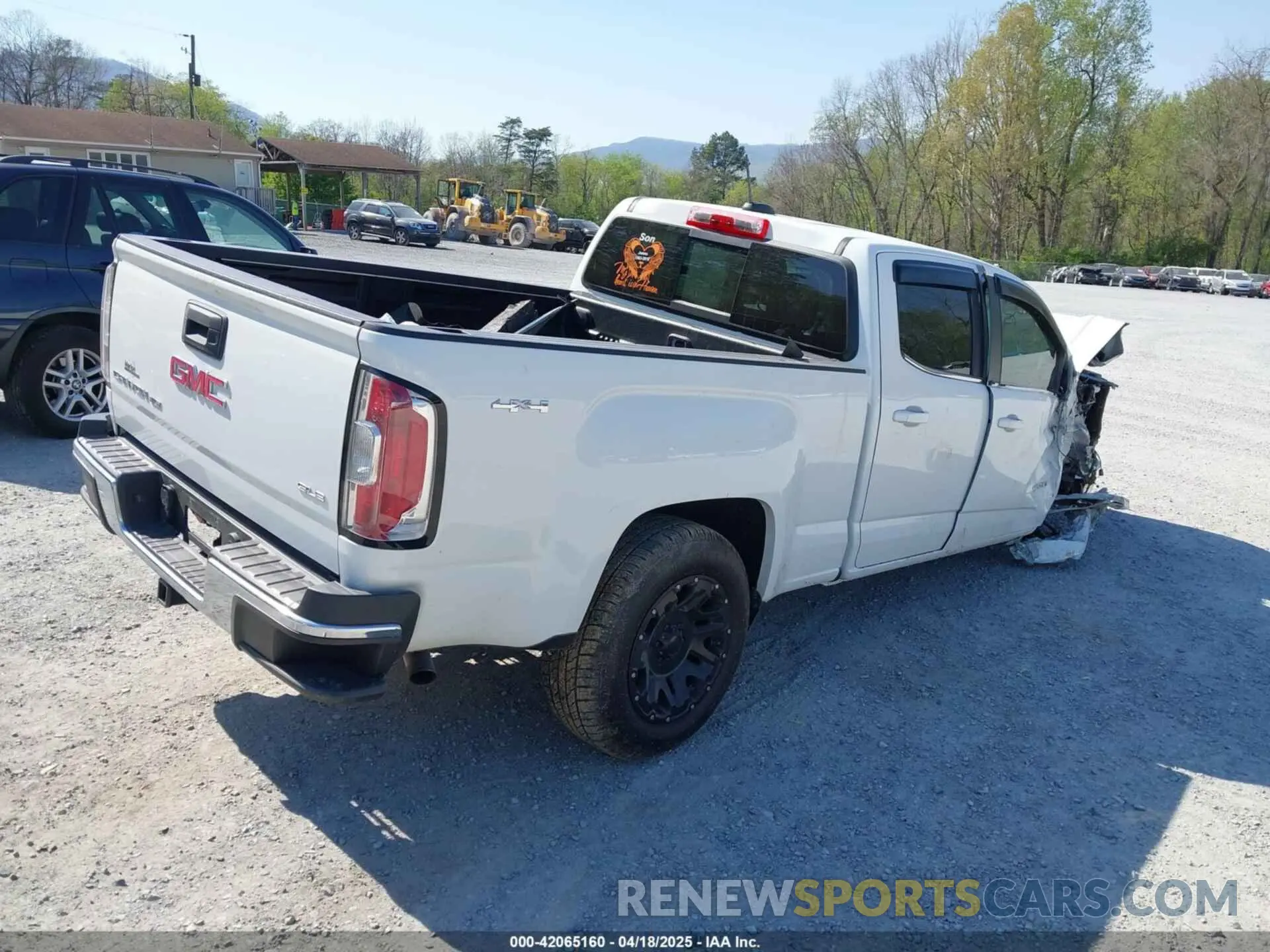 4 fotografías del automóvil dañado 1GTG6CEN0K1353094 GMC CANYON 2019