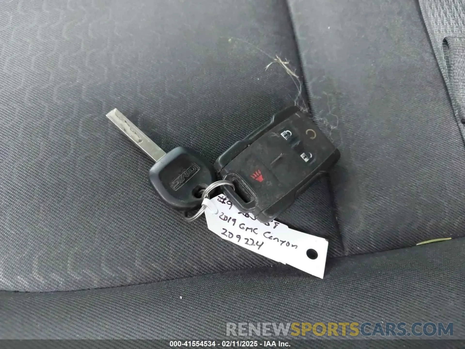 11 fotografías del automóvil dañado 1GTG6CEN2K1209224 GMC CANYON 2019