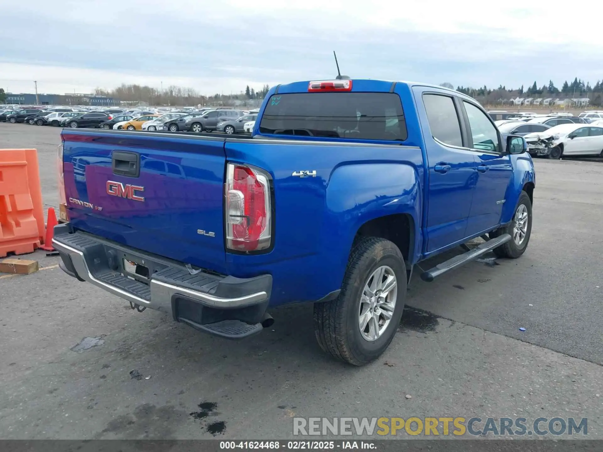 4 fotografías del automóvil dañado 1GTG6CEN6K1304918 GMC CANYON 2019