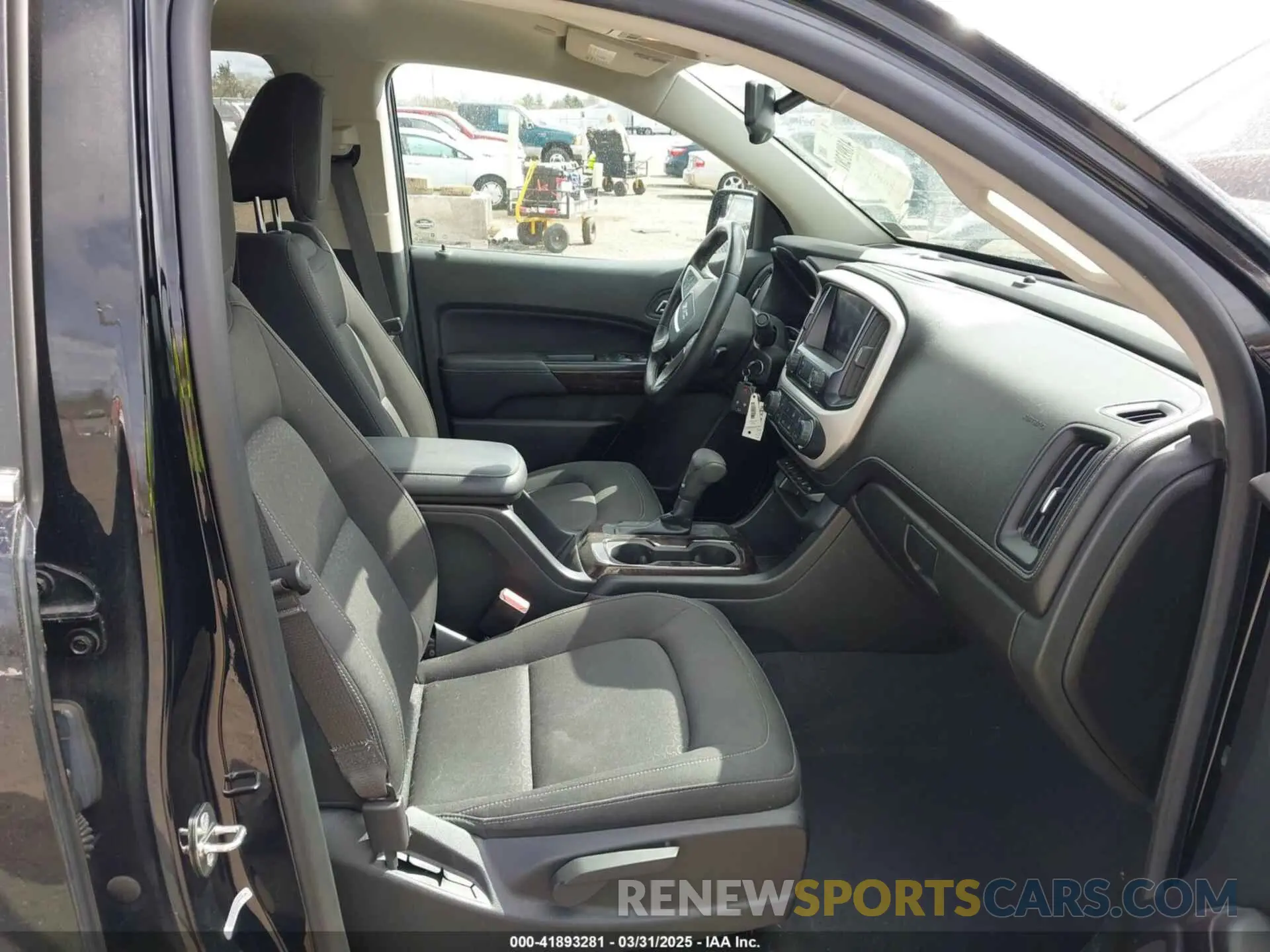 5 fotografías del automóvil dañado 1GTG6CEN6K1332802 GMC CANYON 2019
