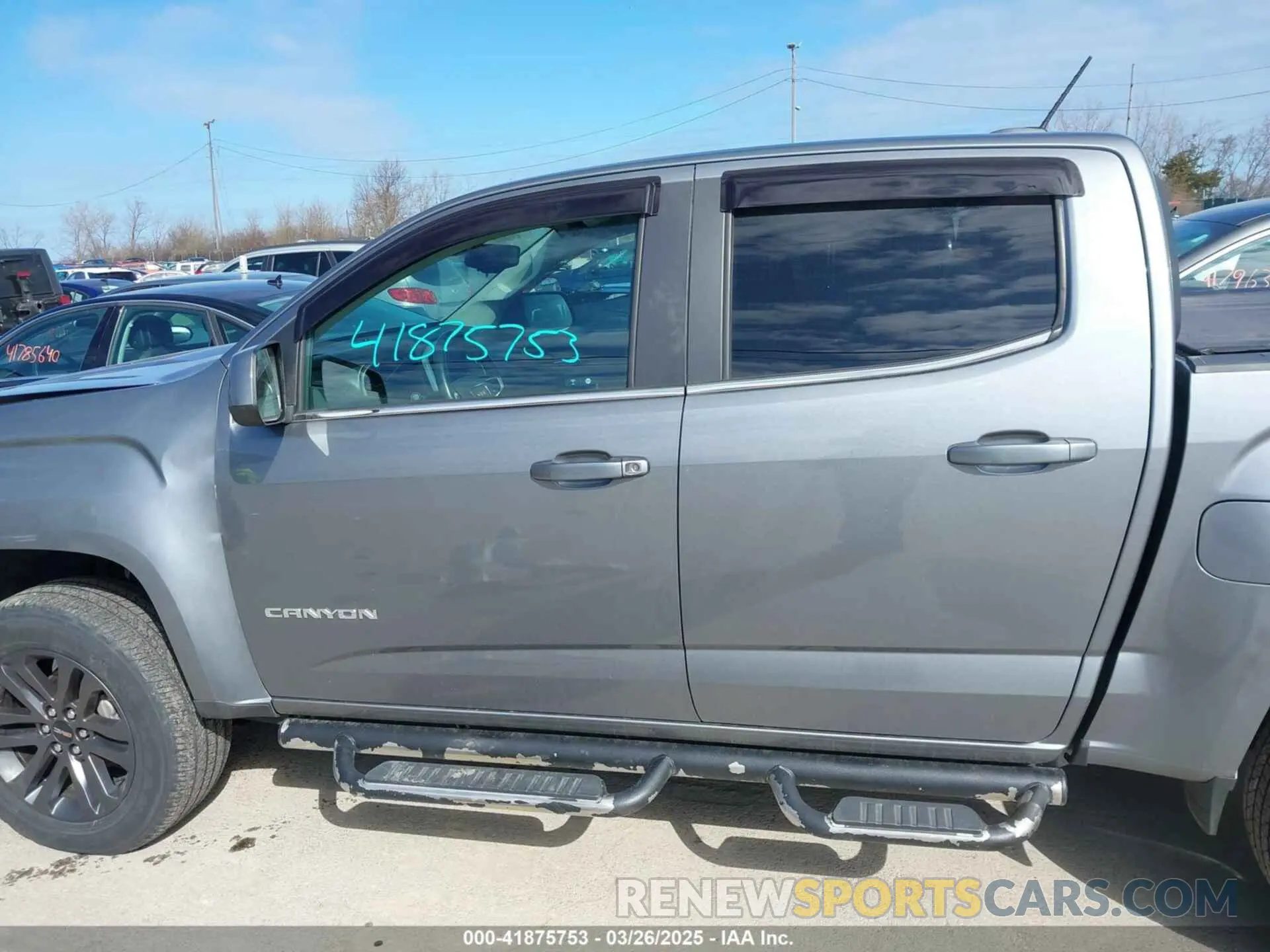 15 fotografías del automóvil dañado 1GTG6CEN6K1352824 GMC CANYON 2019