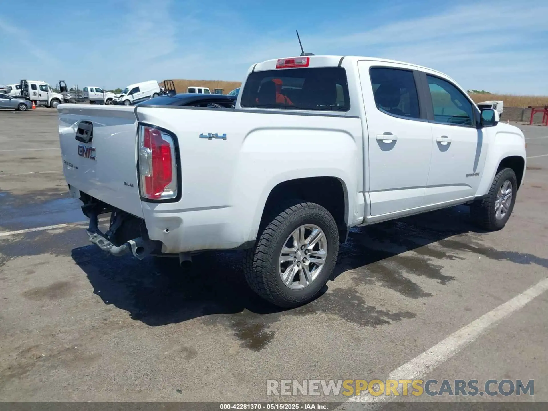 4 fotografías del automóvil dañado 1GTG6CEN9K1301897 GMC CANYON 2019