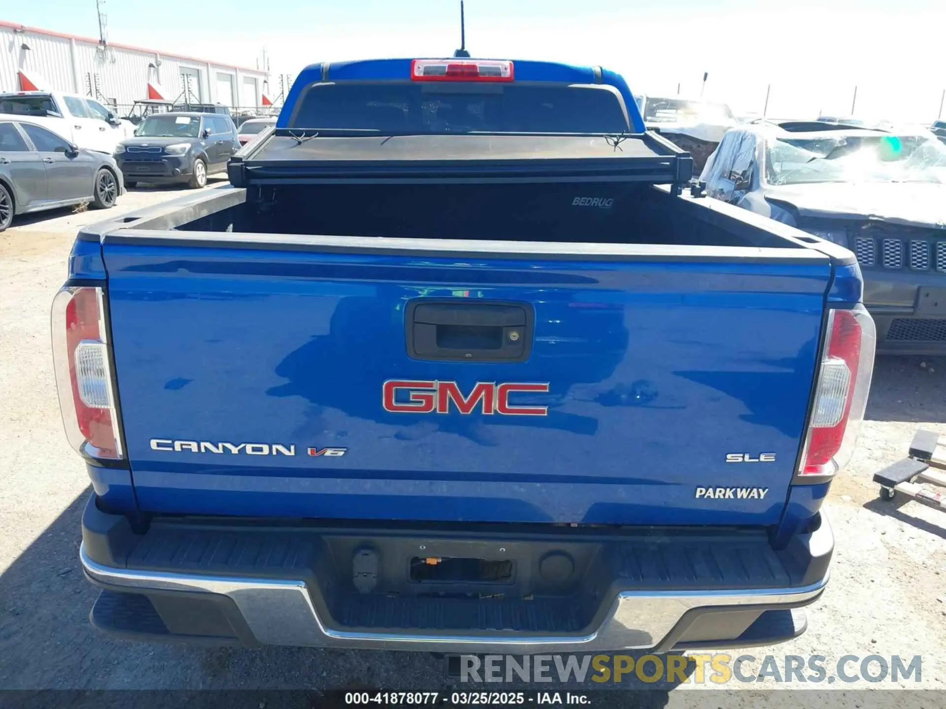 17 fotografías del automóvil dañado 1GTG6CENXK1222416 GMC CANYON 2019