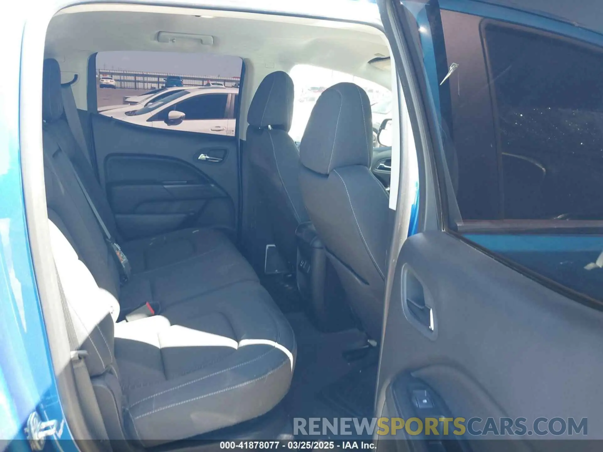 8 fotografías del automóvil dañado 1GTG6CENXK1222416 GMC CANYON 2019