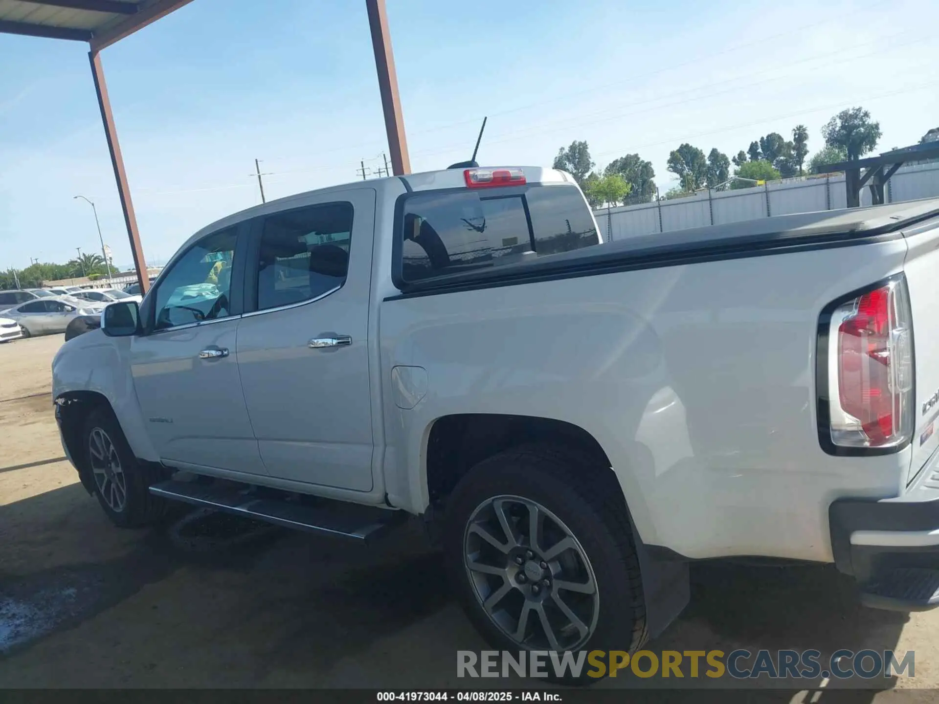 14 fotografías del automóvil dañado 1GTG6EEN2K1102637 GMC CANYON 2019