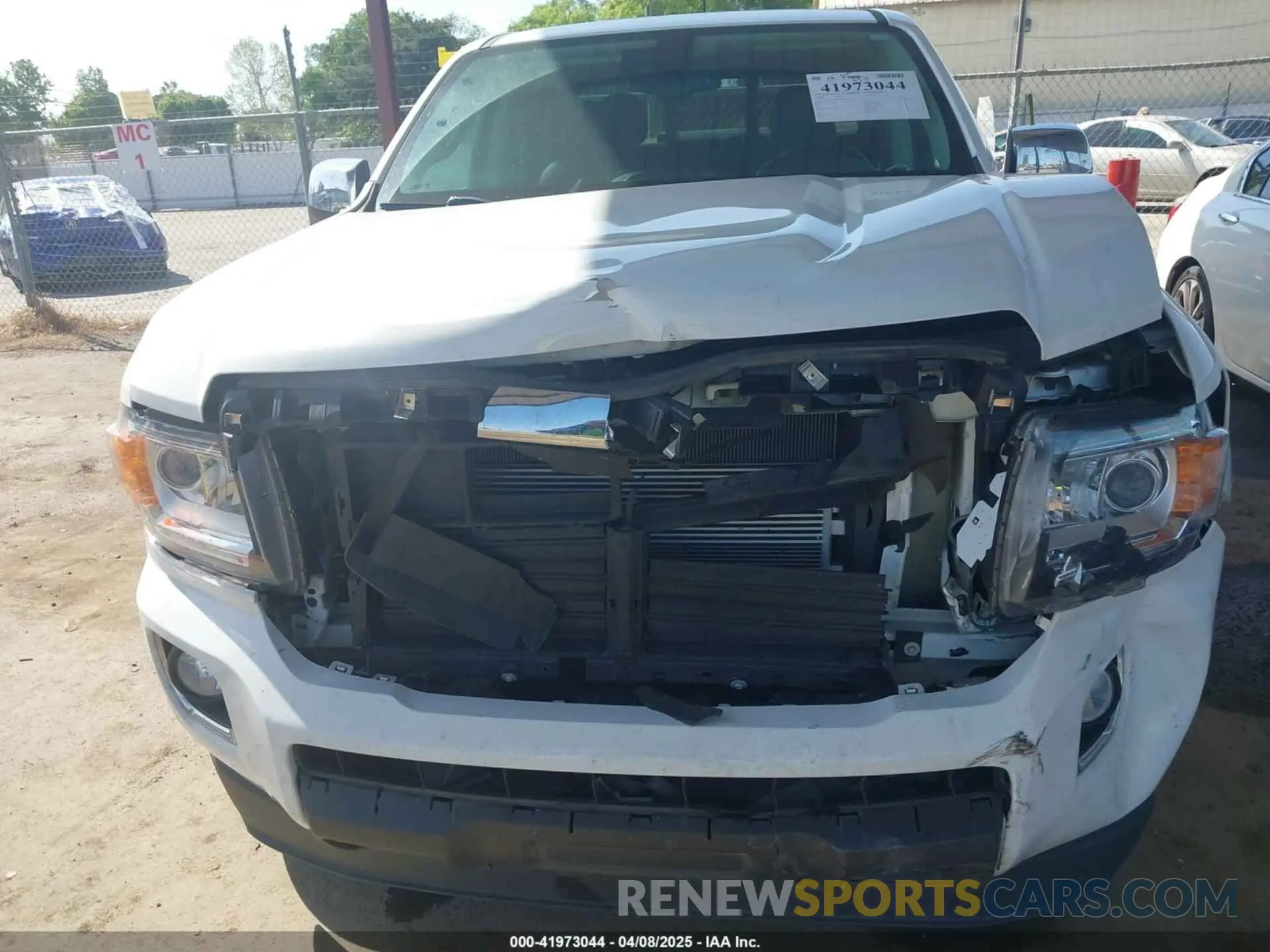 6 fotografías del automóvil dañado 1GTG6EEN2K1102637 GMC CANYON 2019