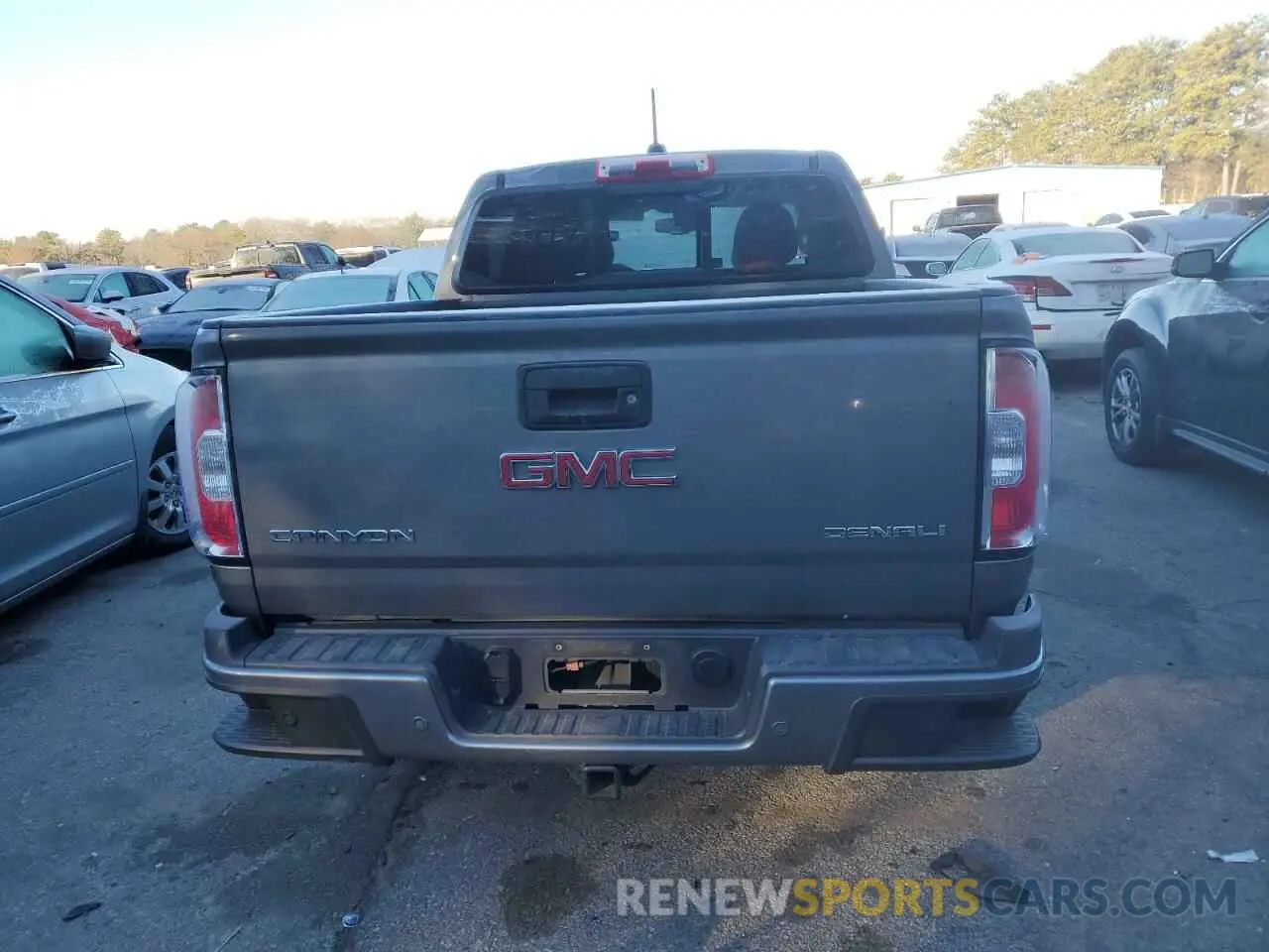 6 fotografías del automóvil dañado 1GTG6EEN4K1124204 GMC CANYON 2019
