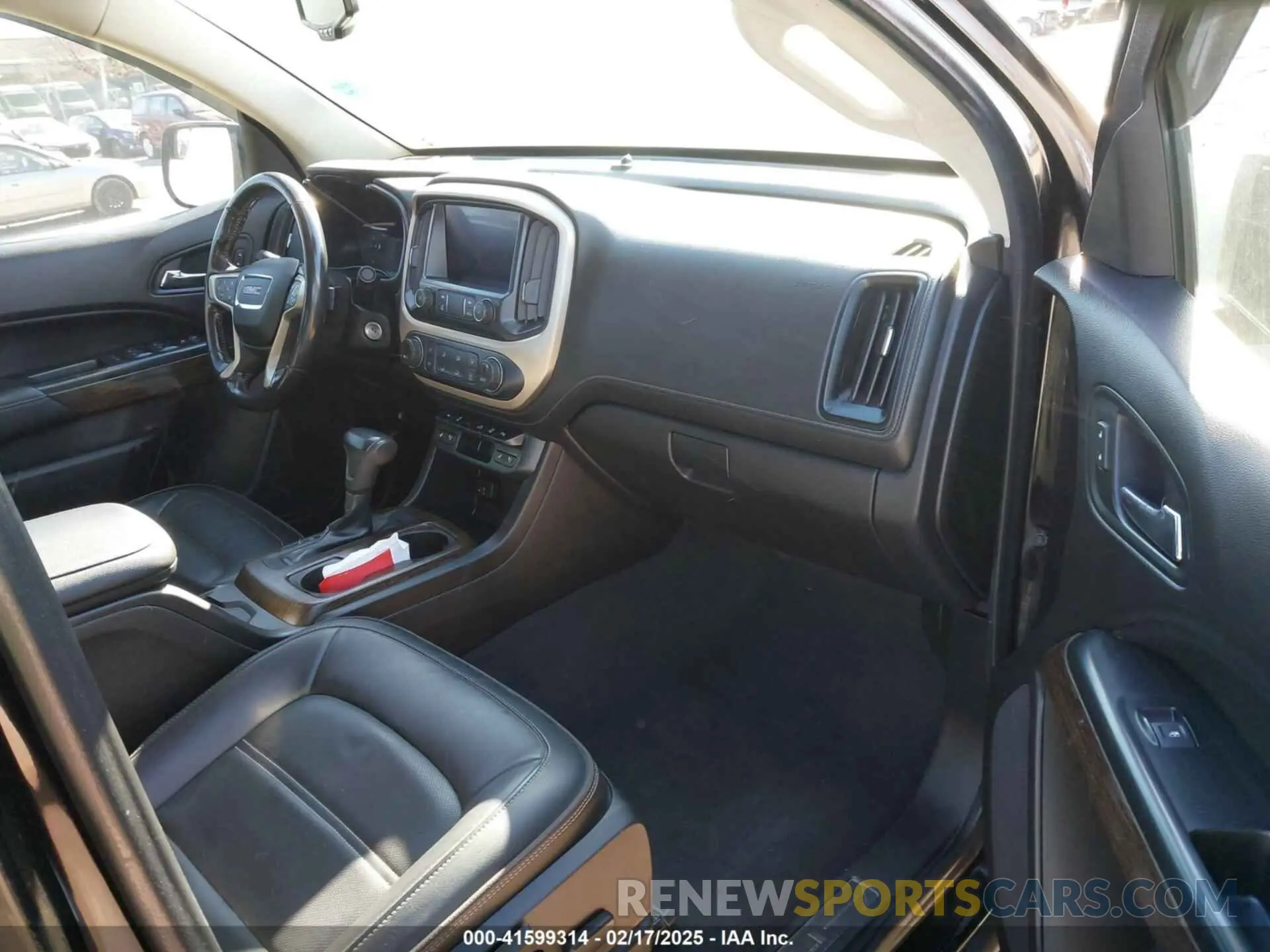 5 fotografías del automóvil dañado 1GTG6EEN5K1135003 GMC CANYON 2019