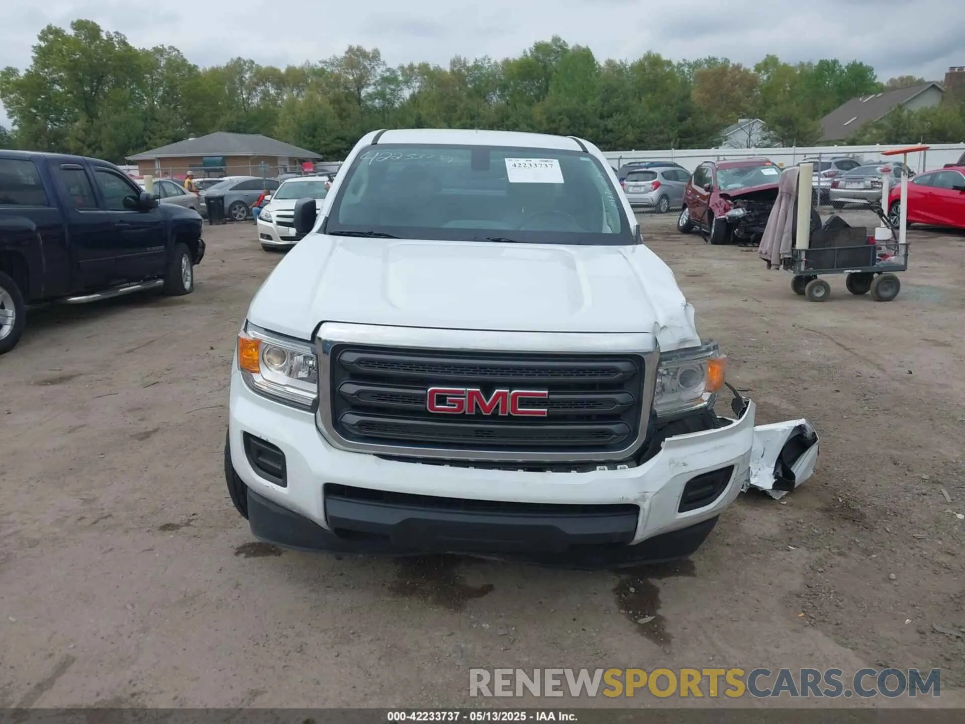 13 fotografías del automóvil dañado 1GTH5BEN6K1295820 GMC CANYON 2019