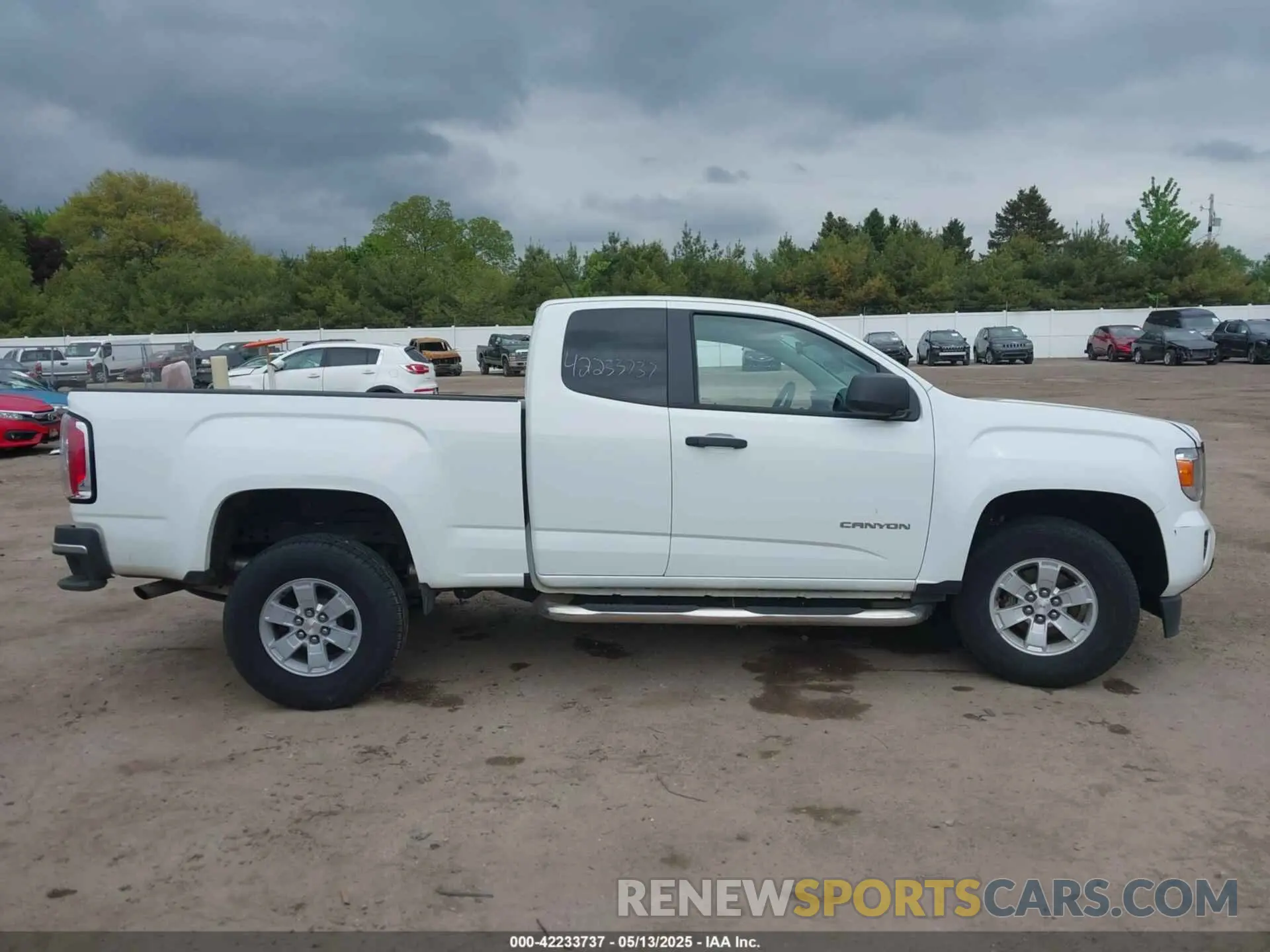 14 fotografías del automóvil dañado 1GTH5BEN6K1295820 GMC CANYON 2019