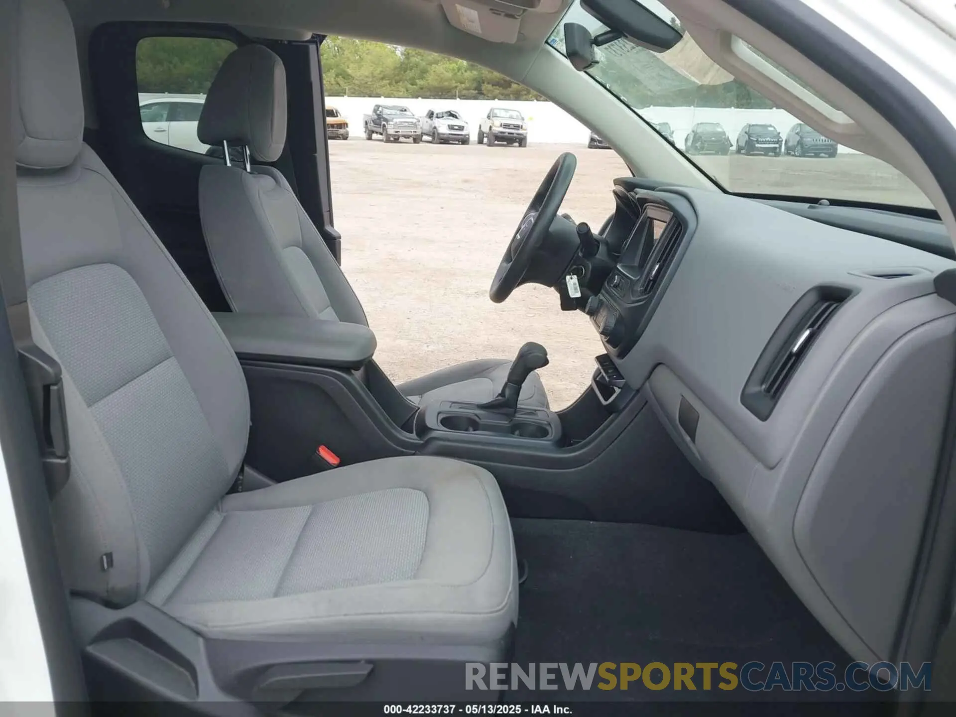 5 fotografías del automóvil dañado 1GTH5BEN6K1295820 GMC CANYON 2019