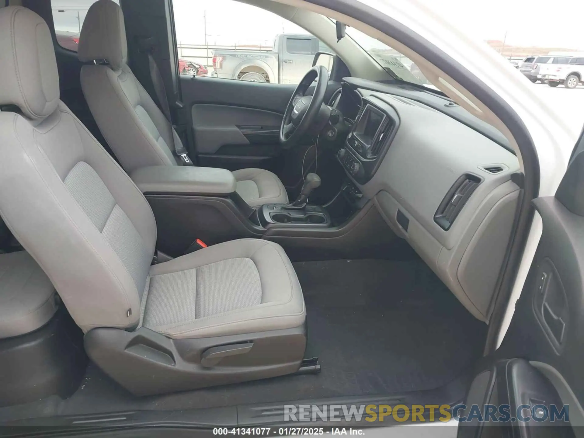 5 fotografías del automóvil dañado 1GTH6BEN7K1339210 GMC CANYON 2019