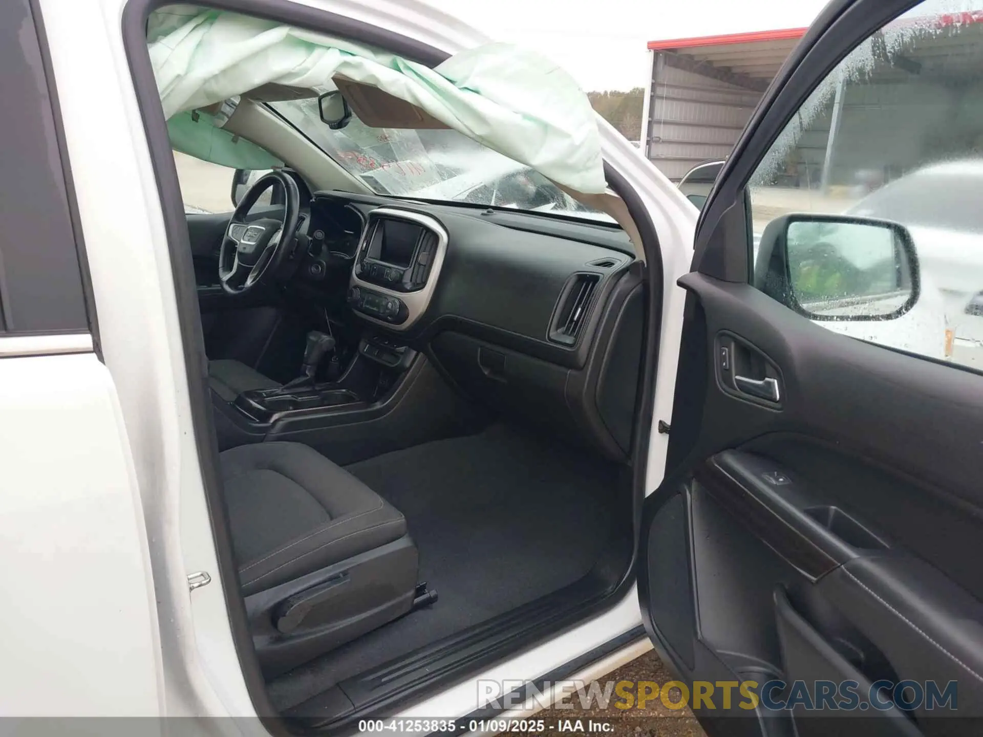 5 fotografías del automóvil dañado 1GTG5CEN6L1116260 GMC CANYON 2020