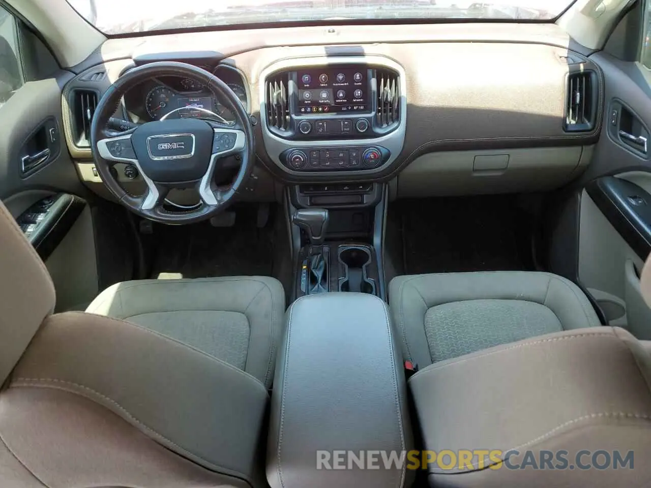 8 fotografías del automóvil dañado 1GTG6CEN4L1134222 GMC CANYON 2020