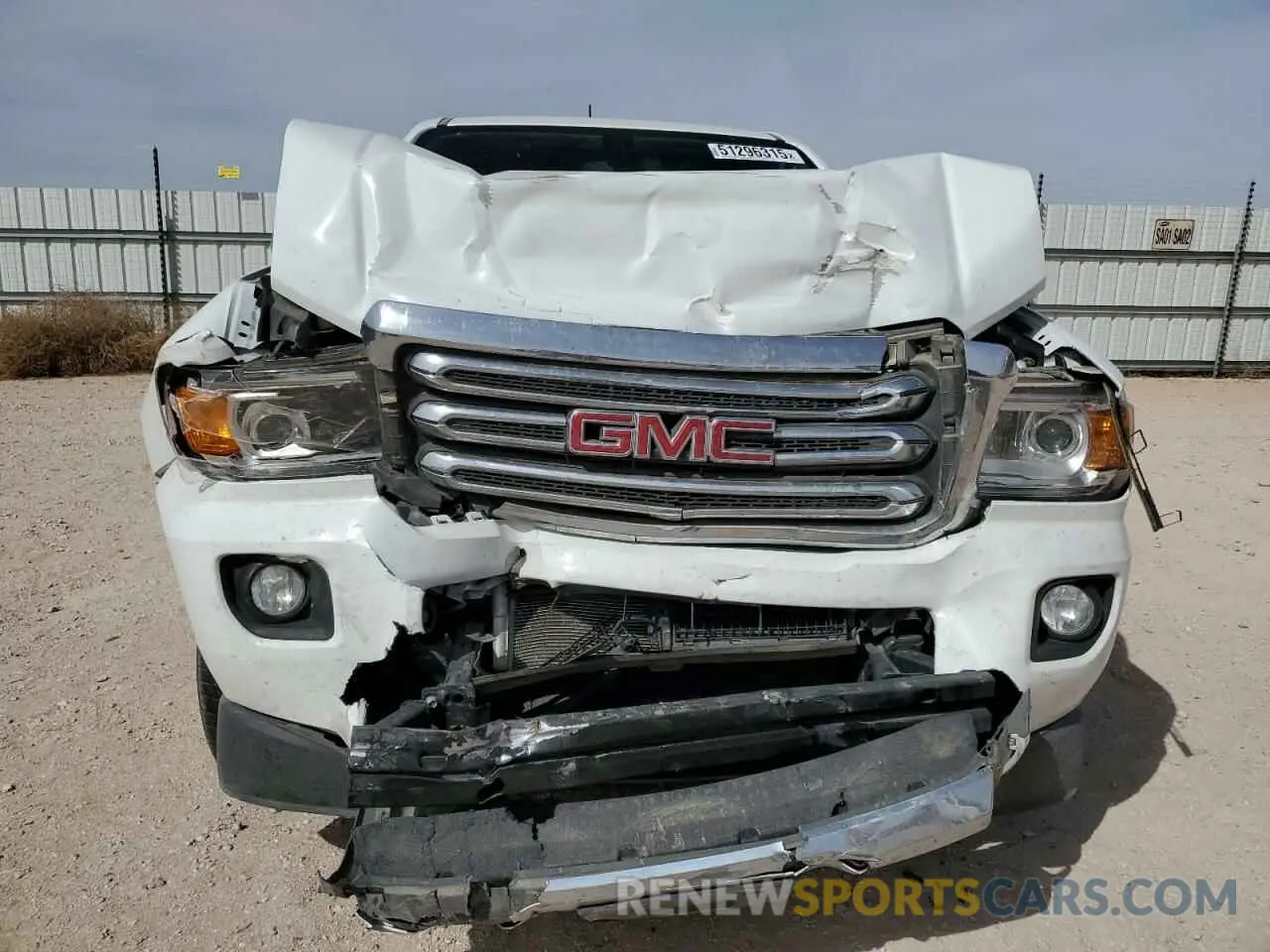 5 fotografías del automóvil dañado 1GTG6DEN3L1229537 GMC CANYON 2020