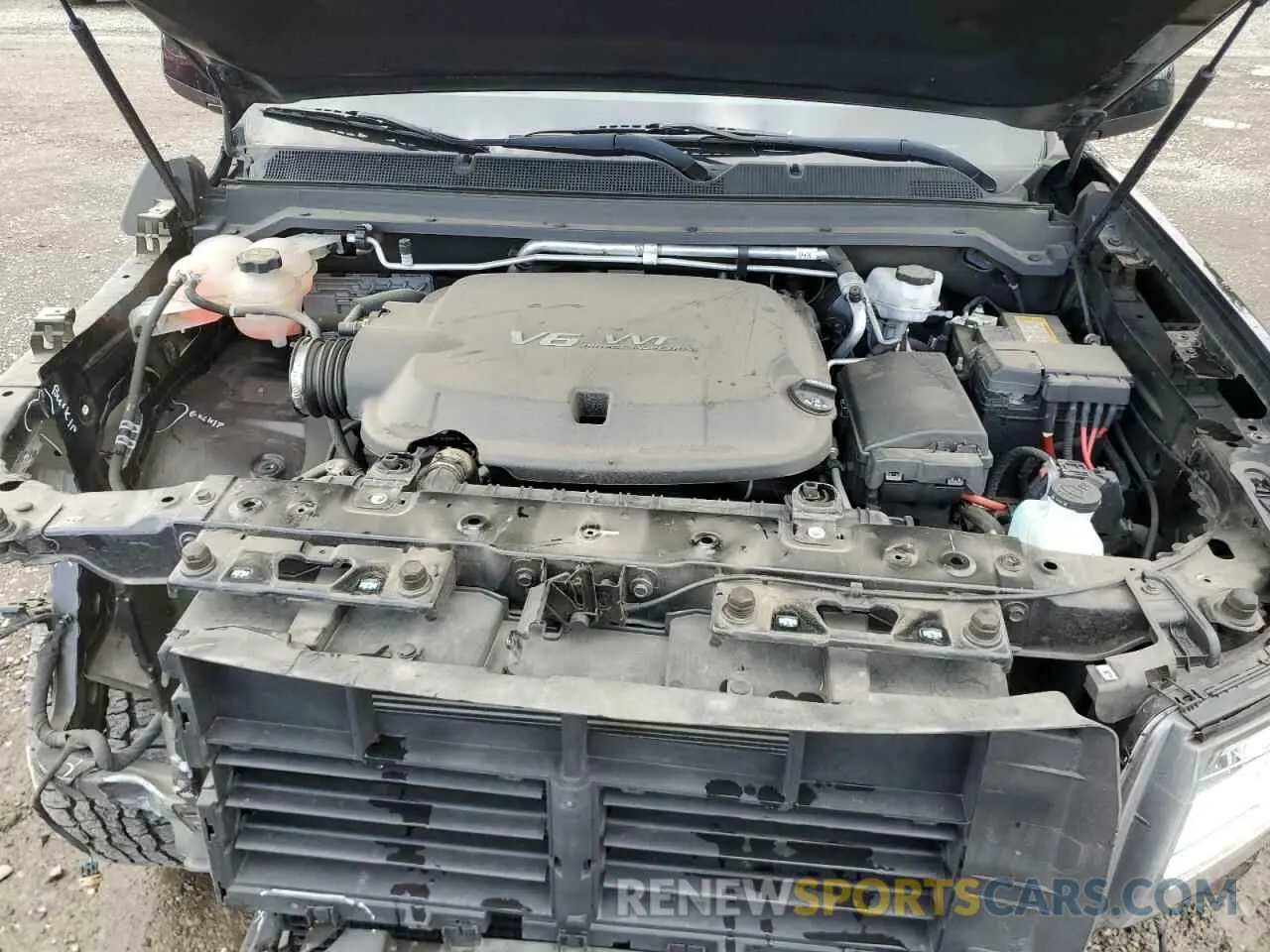 13 fotografías del automóvil dañado 1GTH6CEN0L1125215 GMC CANYON 2020