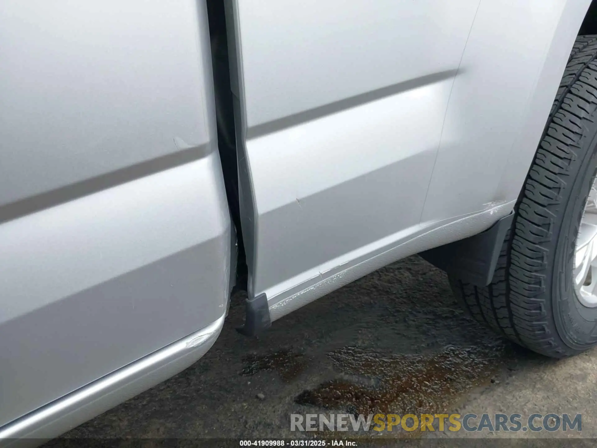 6 fotografías del automóvil dañado 1GTH6CEN6L1175293 GMC CANYON 2020