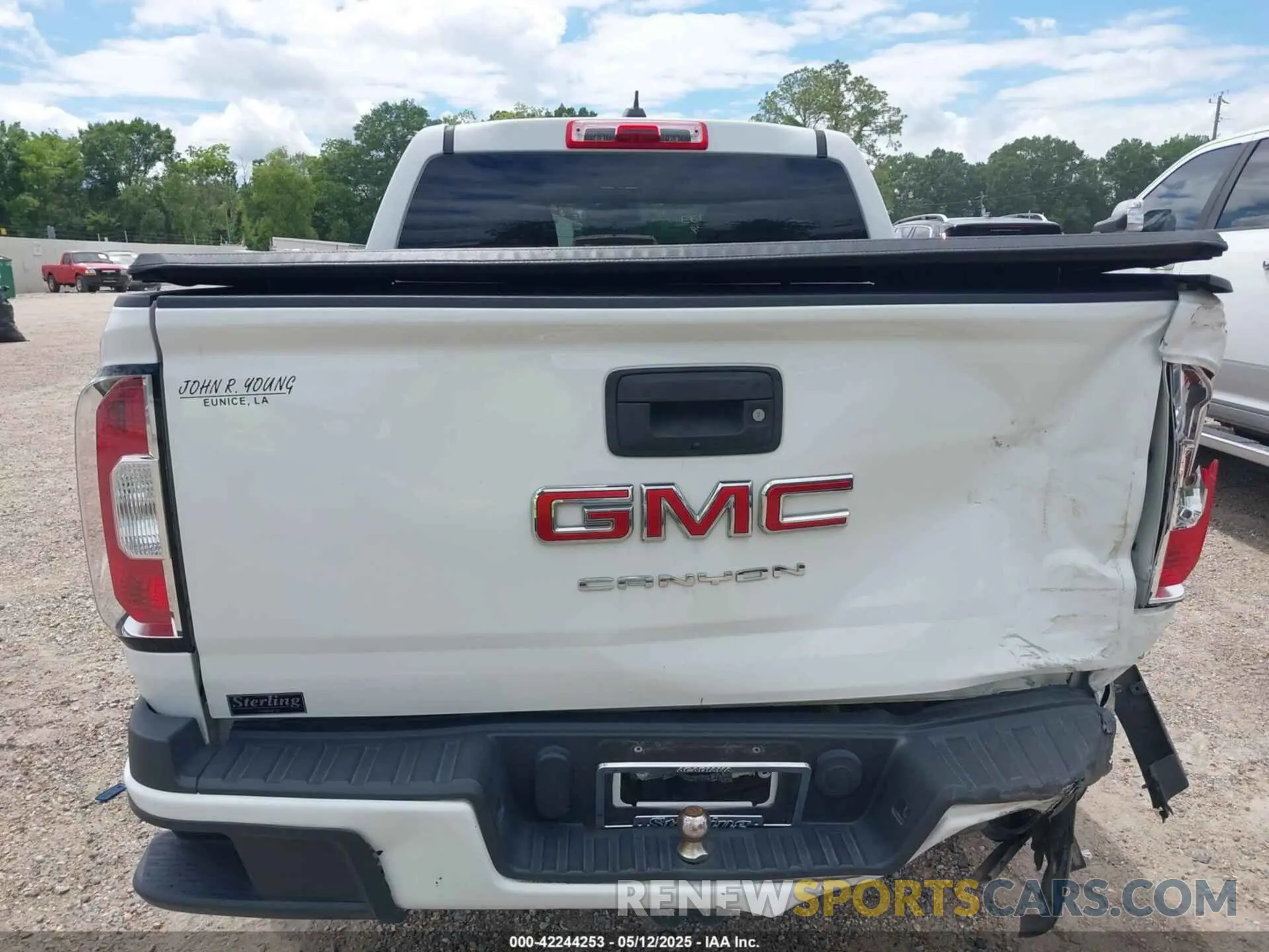 16 fotografías del automóvil dañado 1GTG5BEA0M1118949 GMC CANYON 2021