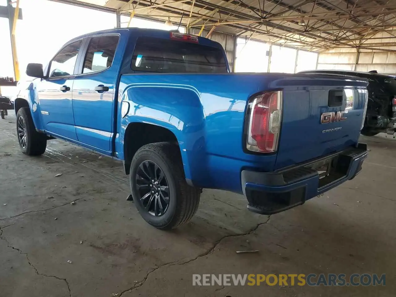 2 fotografías del automóvil dañado 1GTG5BEA0M1135427 GMC CANYON 2021