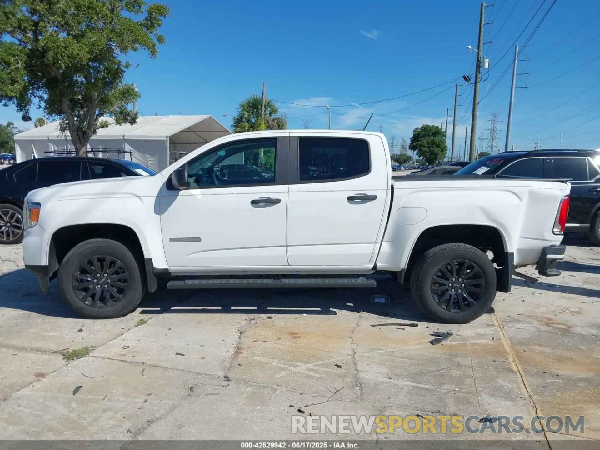 14 fotografías del automóvil dañado 1GTG5BENXM1280252 GMC CANYON 2021