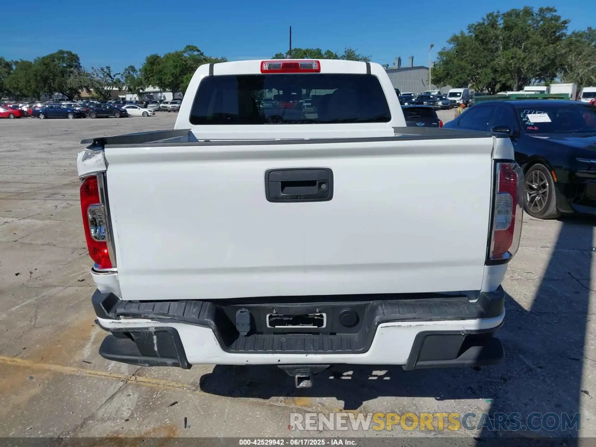 16 fotografías del automóvil dañado 1GTG5BENXM1280252 GMC CANYON 2021