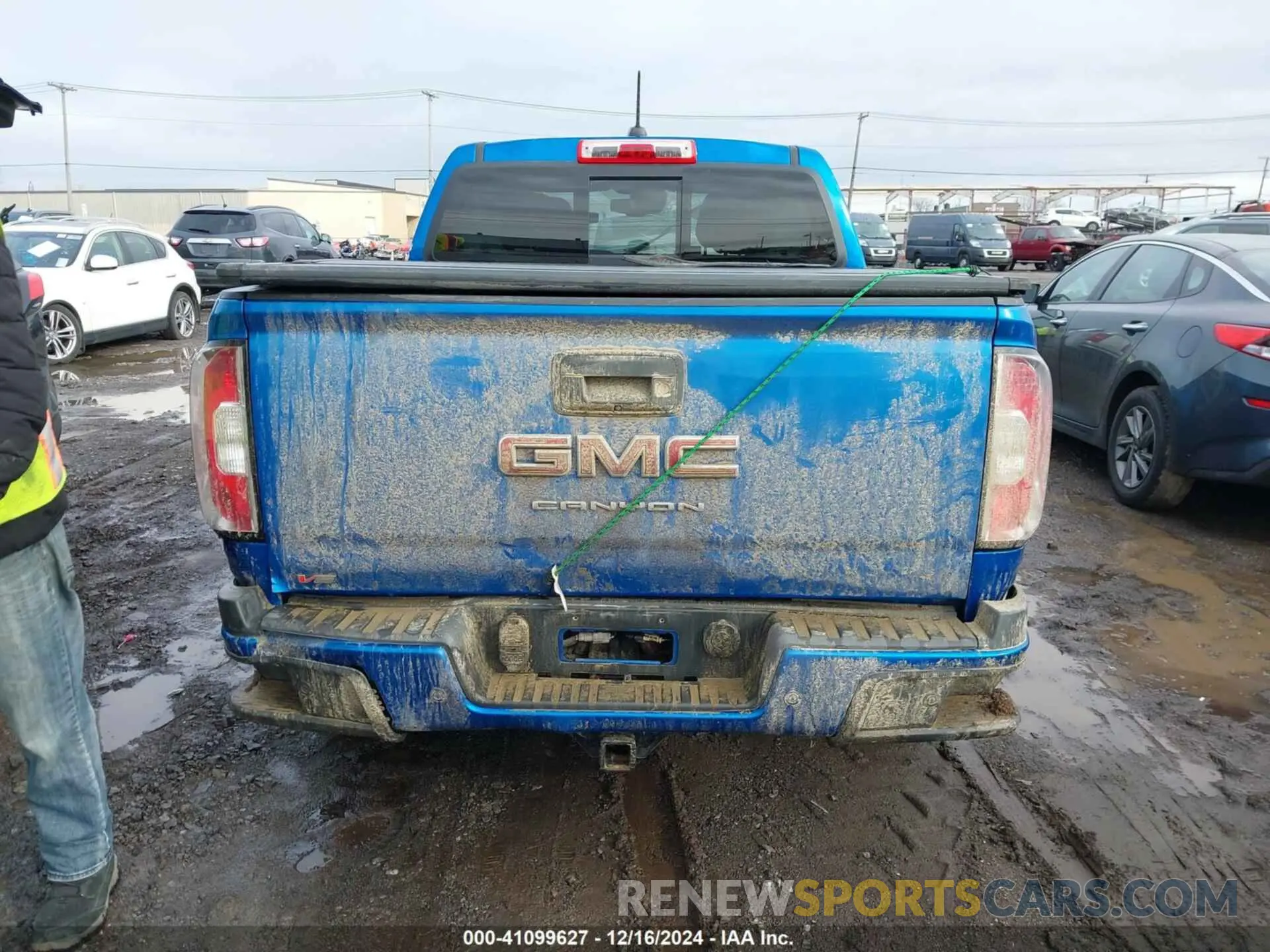 16 fotografías del automóvil dañado 1GTG6CEN1M1245554 GMC CANYON 2021