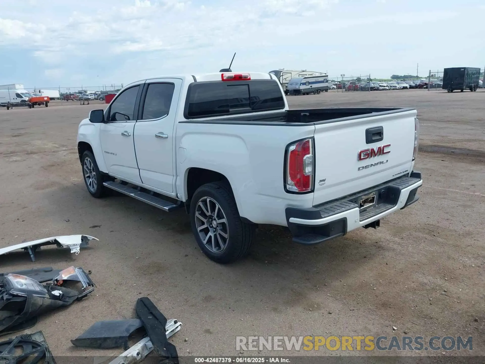 3 fotografías del automóvil dañado 1GTG6EEN4M1170716 GMC CANYON 2021