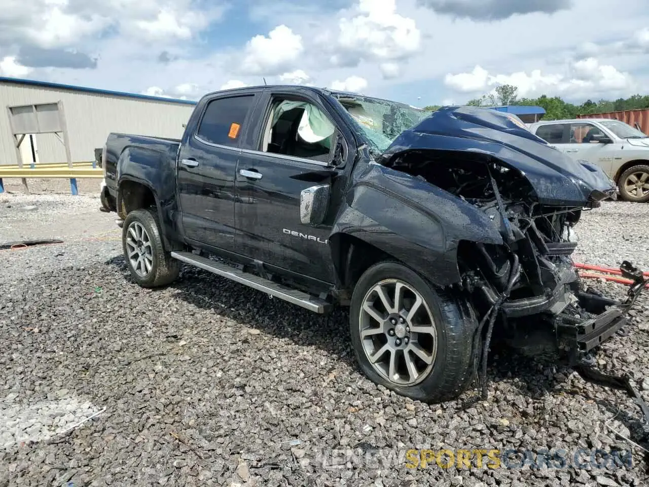 4 fotografías del automóvil dañado 1GTG6EEN5M1142648 GMC CANYON 2021