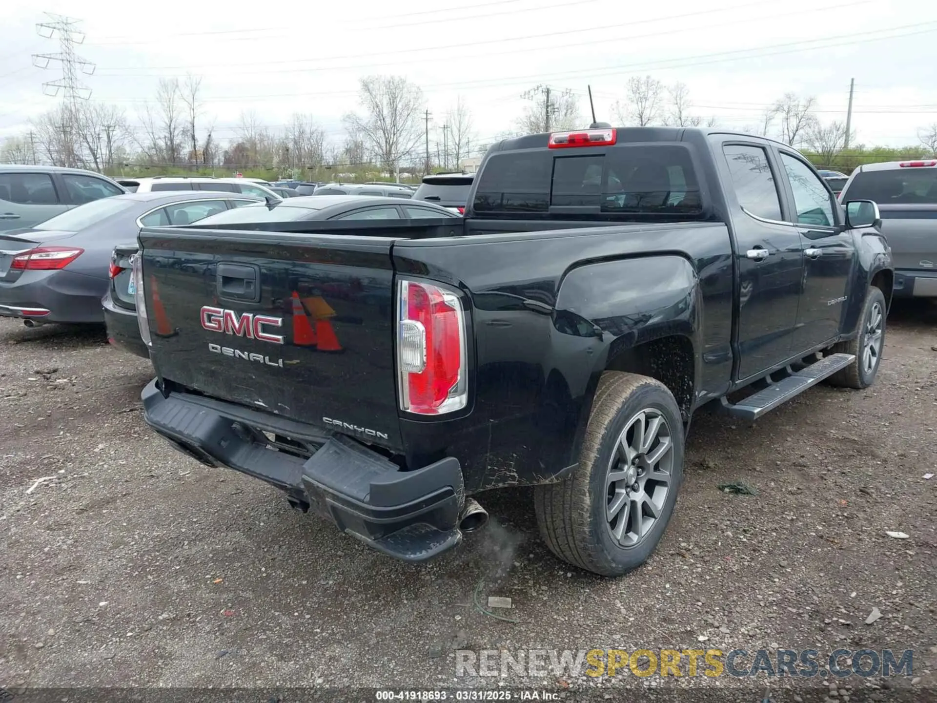 4 fotografías del automóvil dañado 1GTG6EEN6M1260580 GMC CANYON 2021