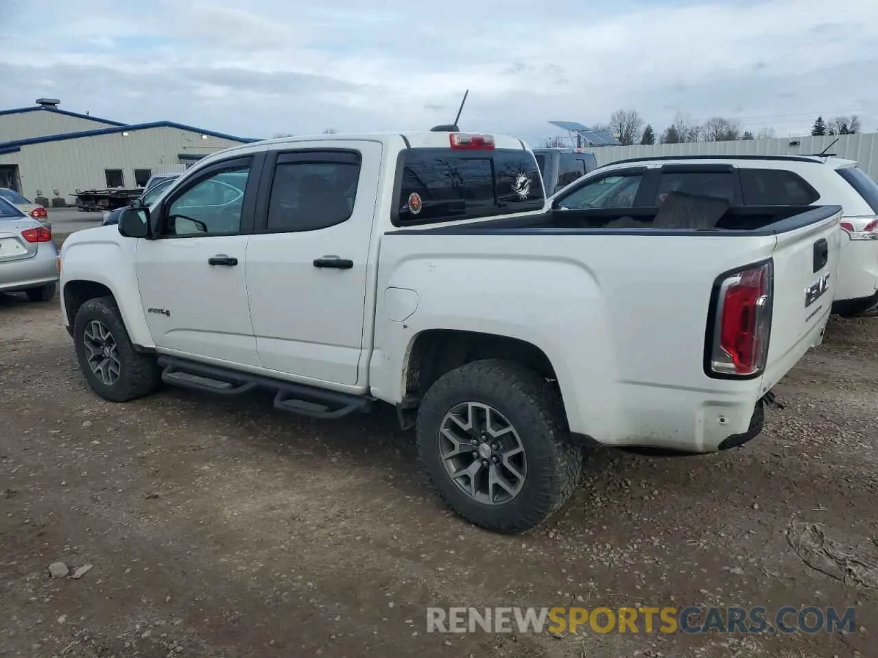 2 fotografías del automóvil dañado 1GTG6FEN0M1100300 GMC CANYON 2021