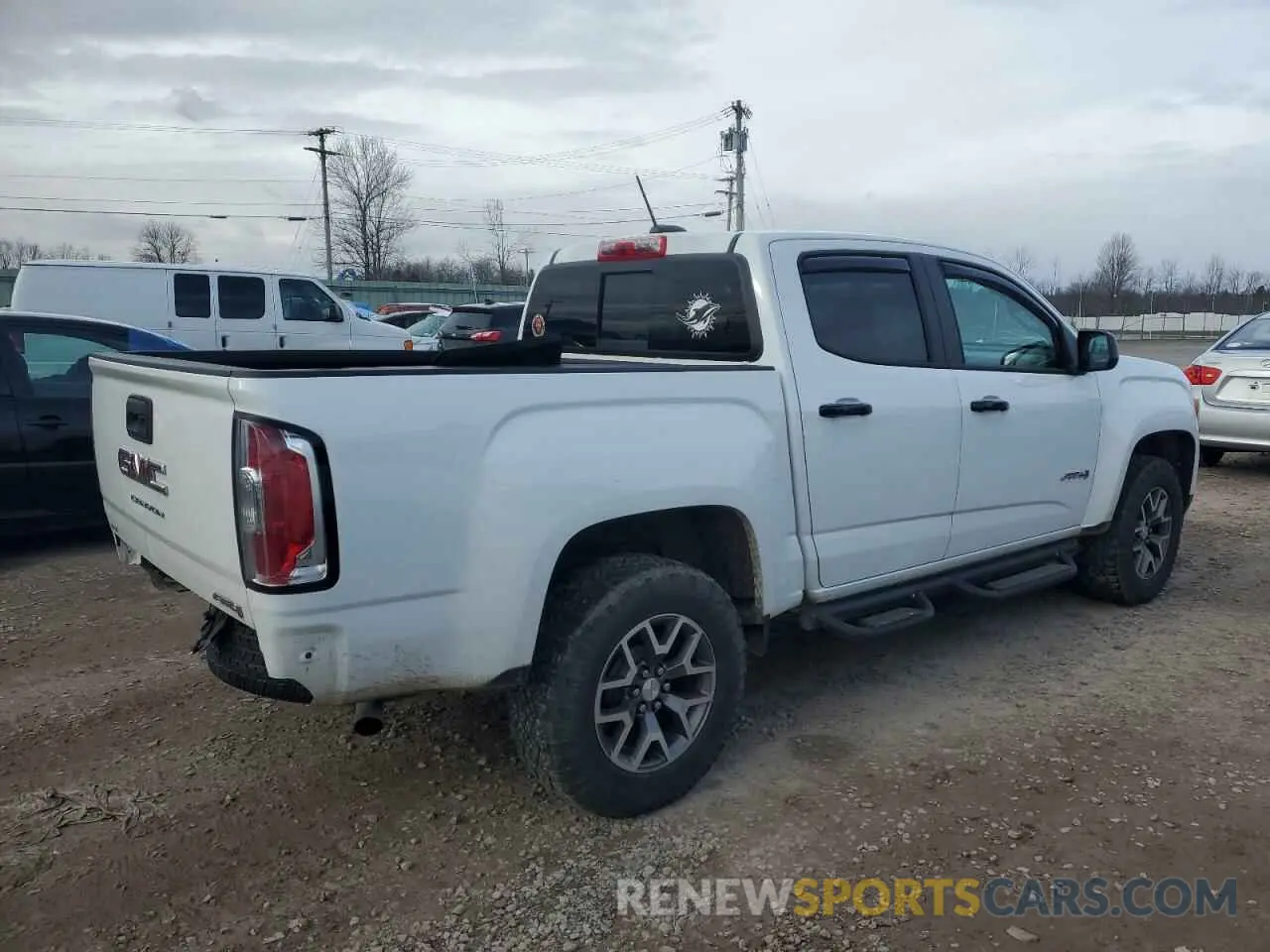 3 fotografías del automóvil dañado 1GTG6FEN0M1100300 GMC CANYON 2021