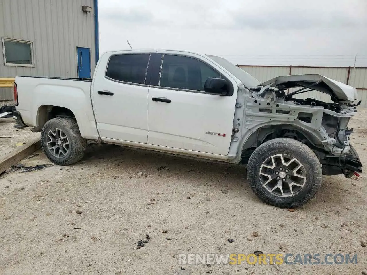 4 fotografías del automóvil dañado 1GTG6FEN0M1122894 GMC CANYON 2021