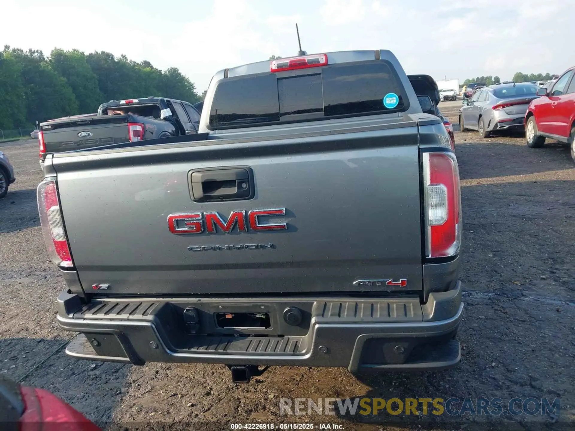 16 fotografías del automóvil dañado 1GTG6FEN1M1295341 GMC CANYON 2021