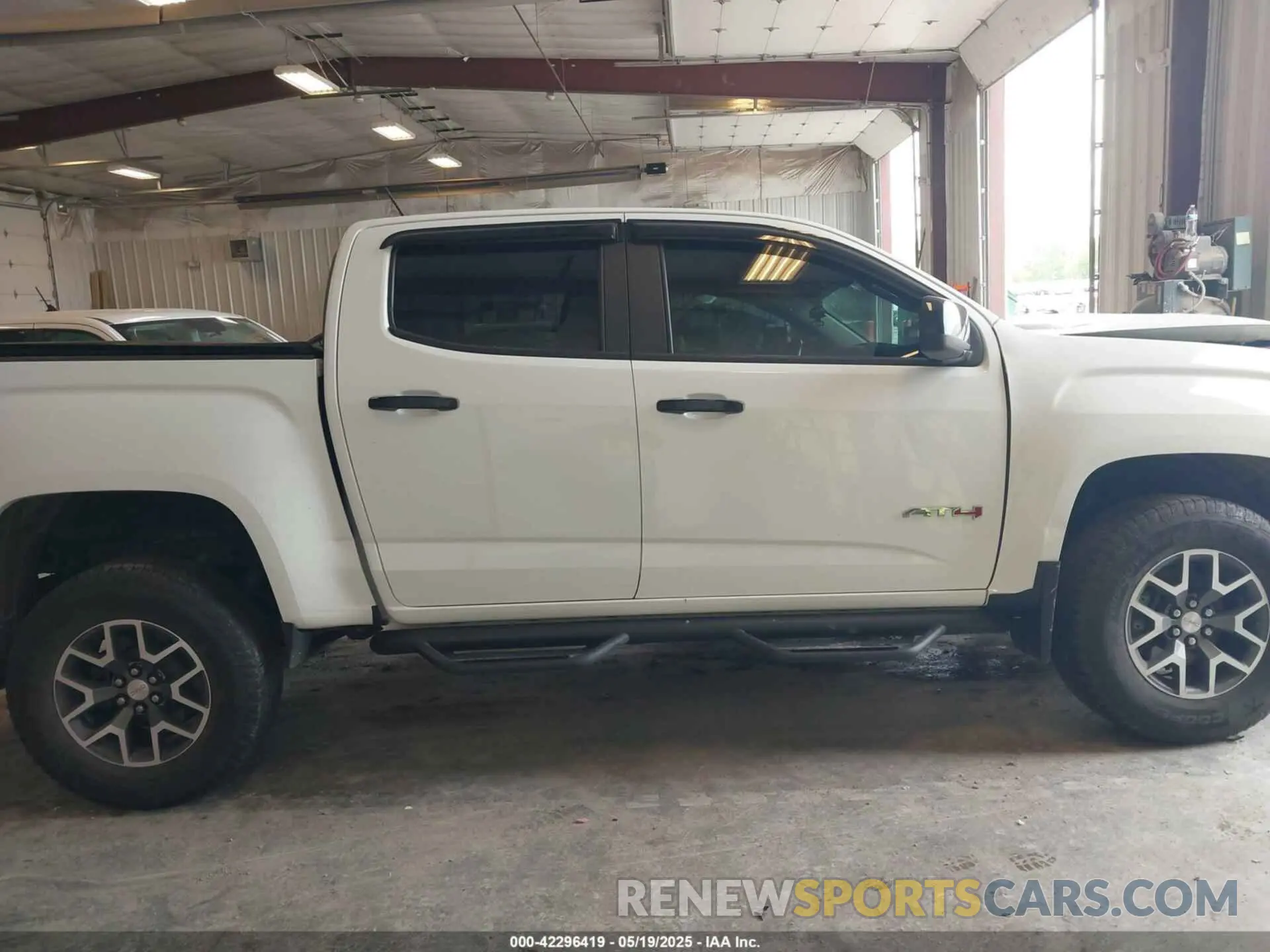 13 fotografías del automóvil dañado 1GTG6FEN9M1117712 GMC CANYON 2021