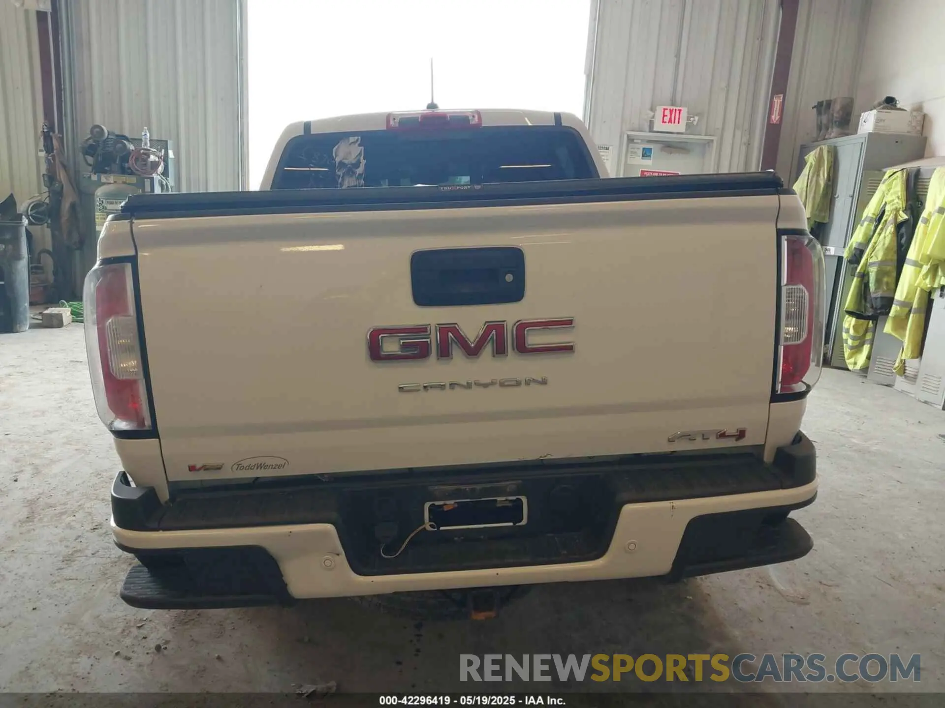 16 fotografías del automóvil dañado 1GTG6FEN9M1117712 GMC CANYON 2021