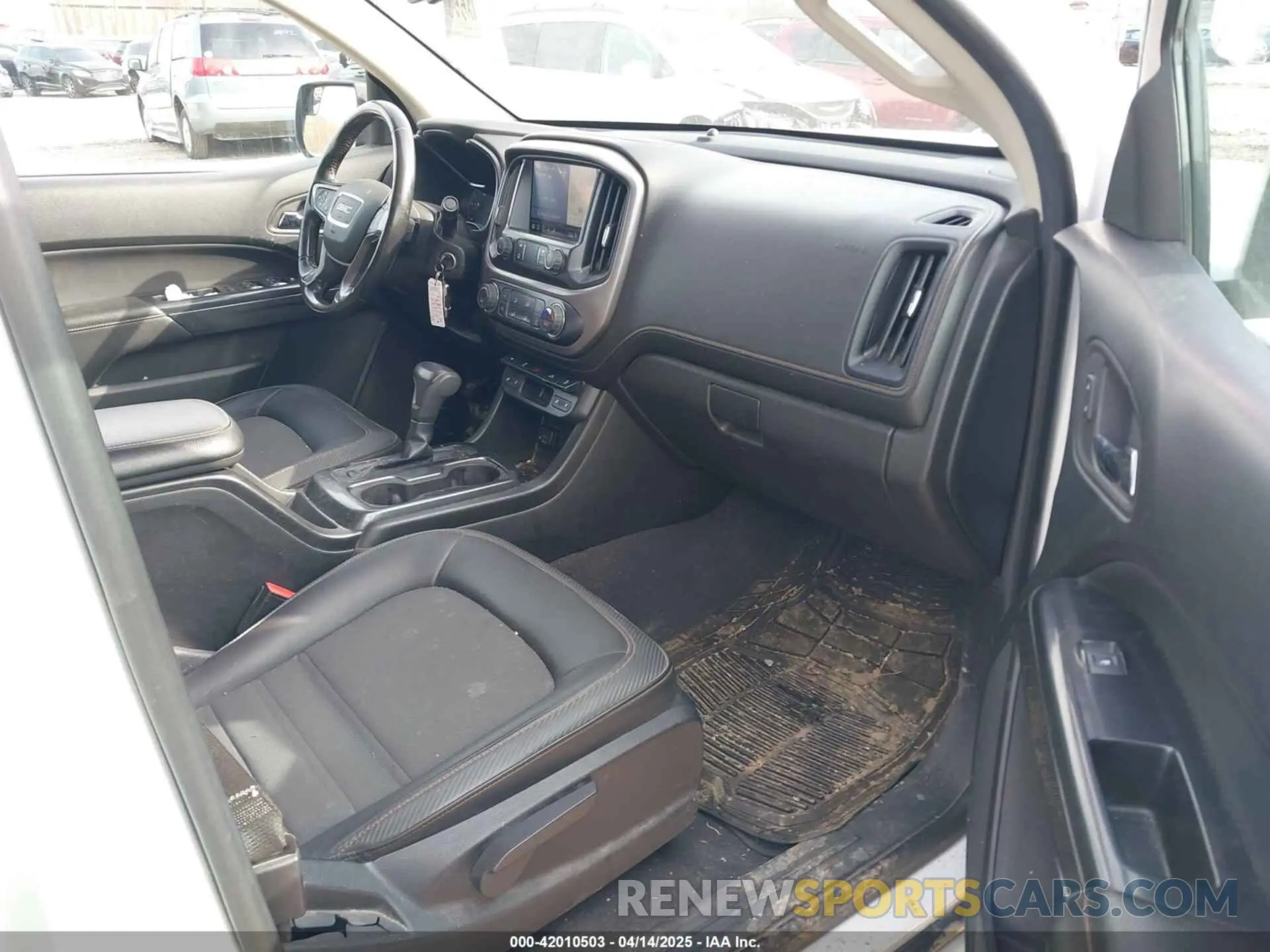 5 fotografías del automóvil dañado 1GTG6FEN9M1226610 GMC CANYON 2021