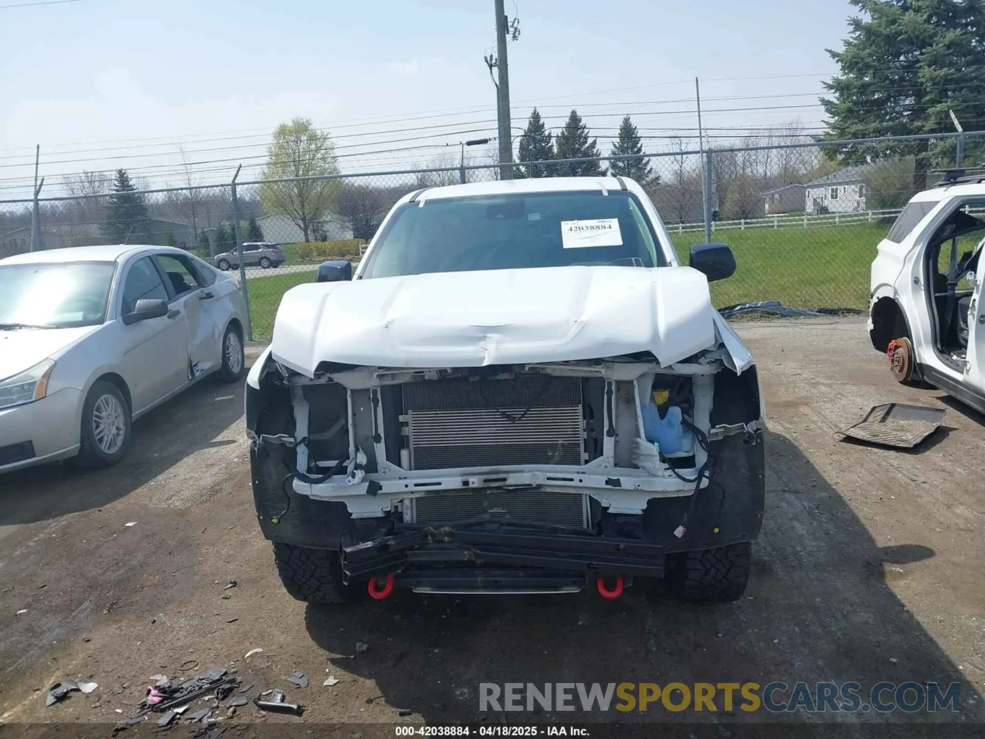 12 fotografías del automóvil dañado 1GTG6FENXM1291689 GMC CANYON 2021