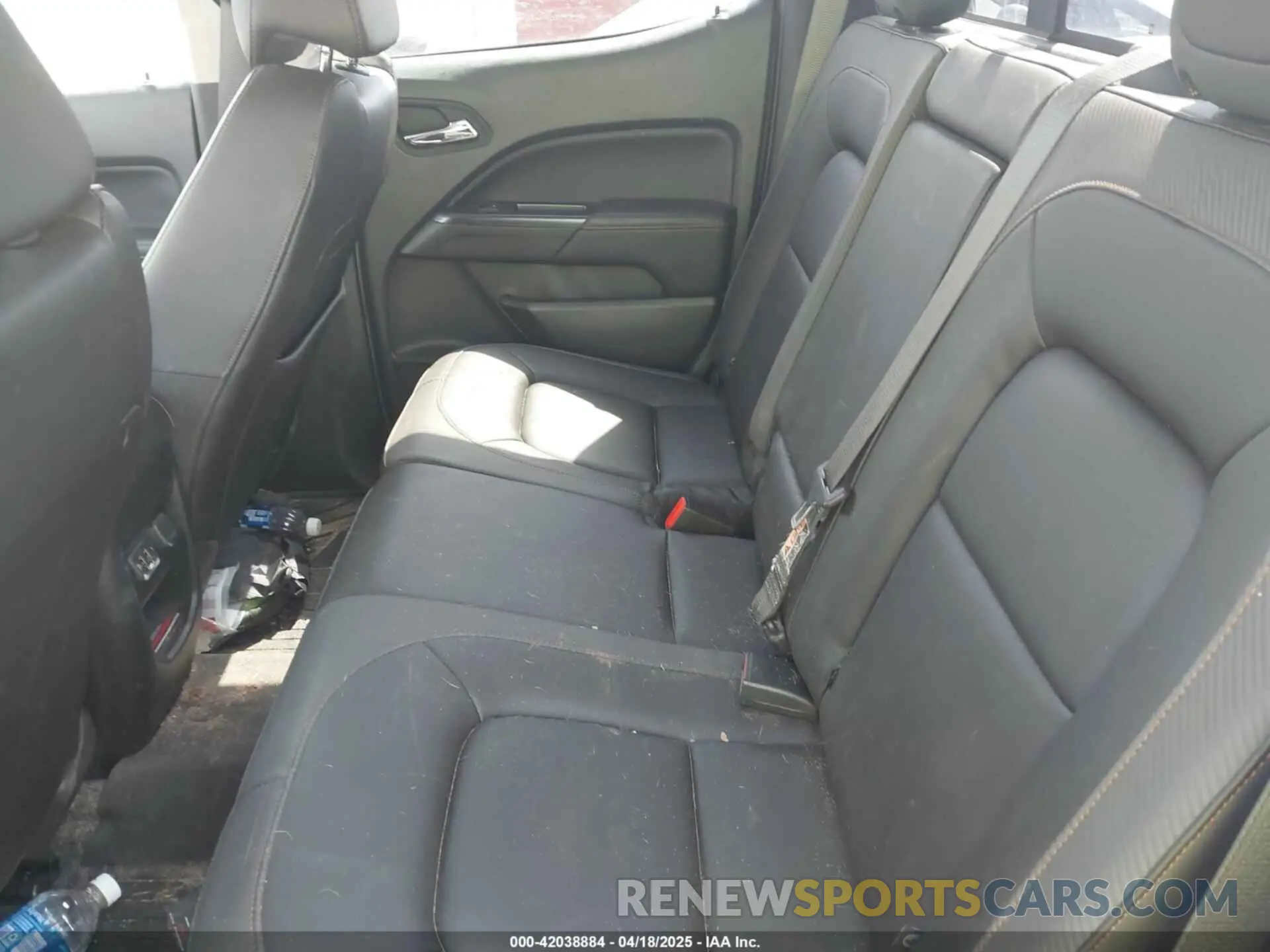 8 fotografías del automóvil dañado 1GTG6FENXM1291689 GMC CANYON 2021