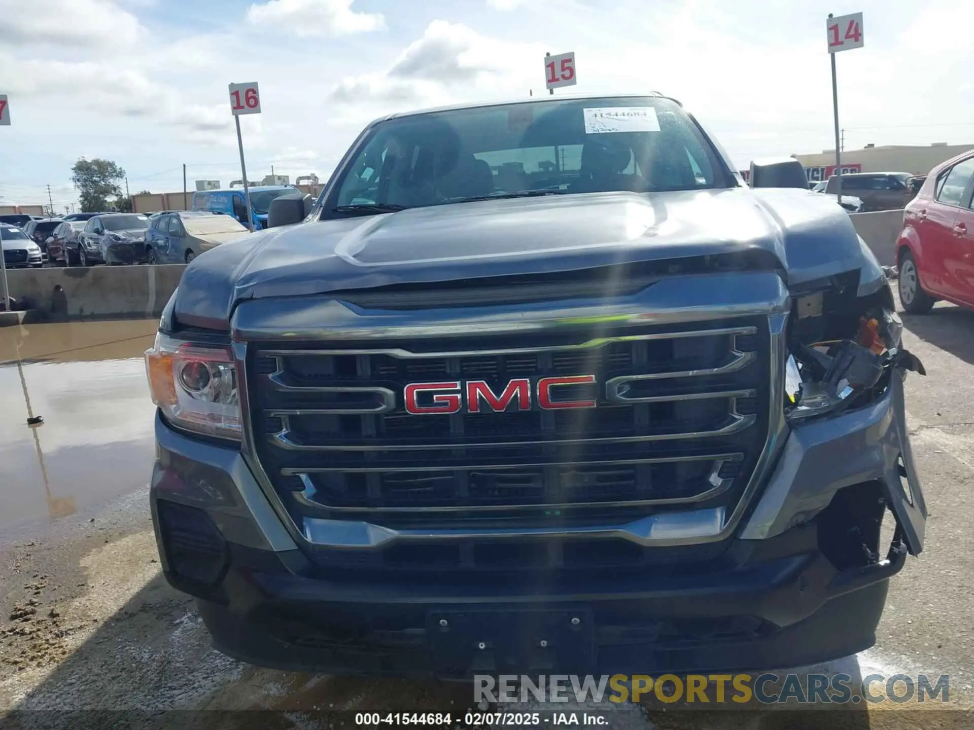12 fotografías del automóvil dañado 1GTG5BEN3N1174324 GMC CANYON 2022