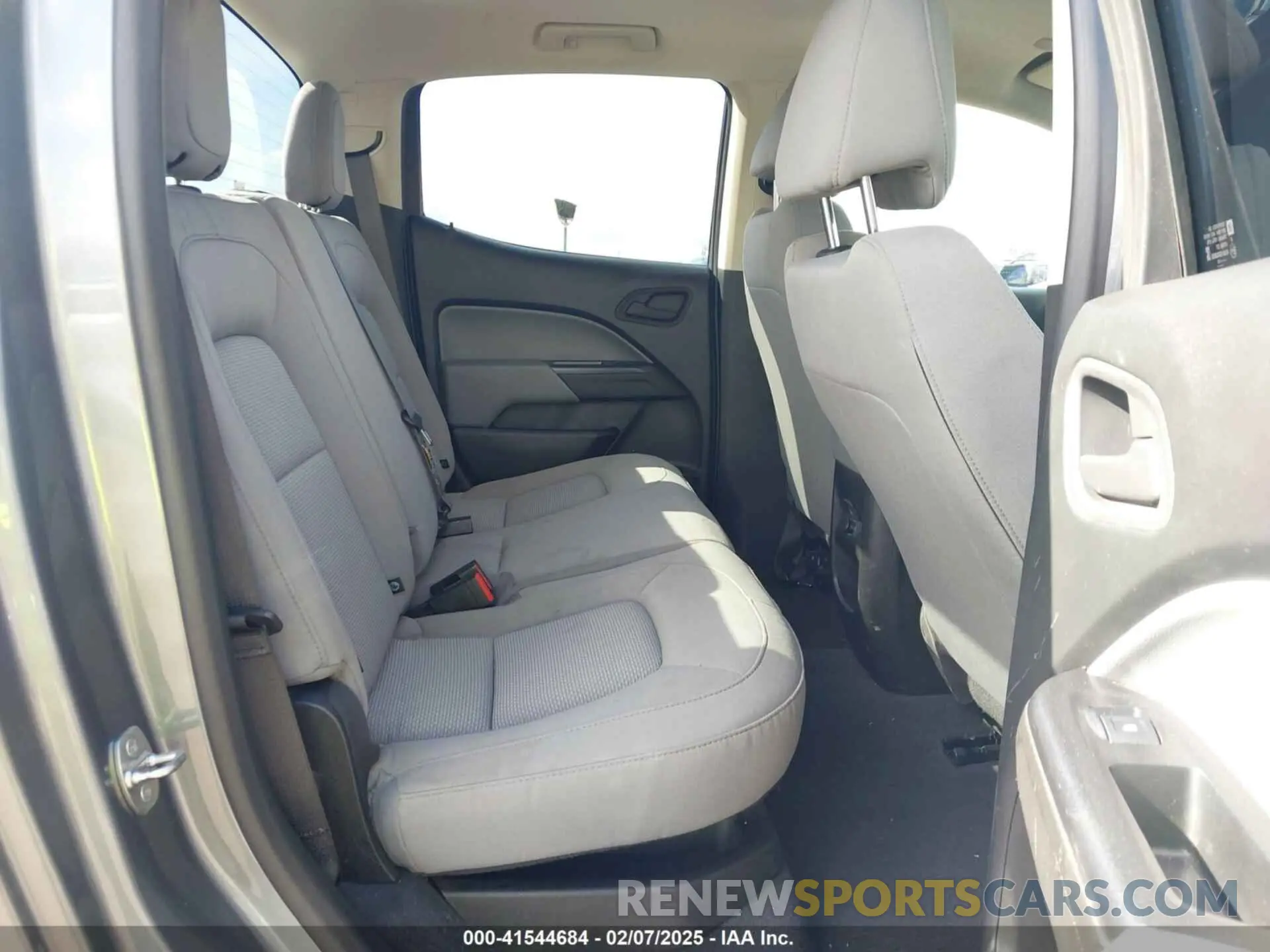 8 fotografías del automóvil dañado 1GTG5BEN3N1174324 GMC CANYON 2022