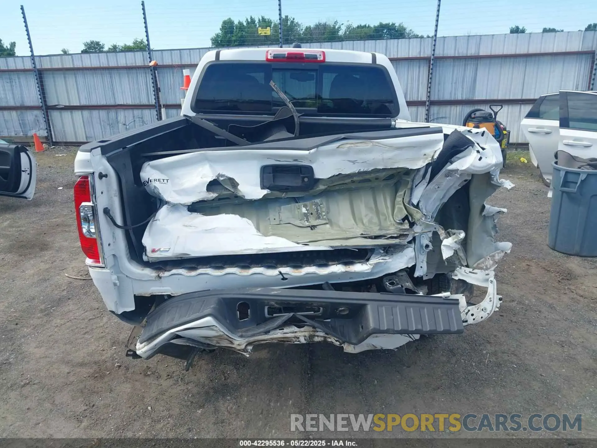 15 fotografías del automóvil dañado 1GTG5CEN0N1201355 GMC CANYON 2022