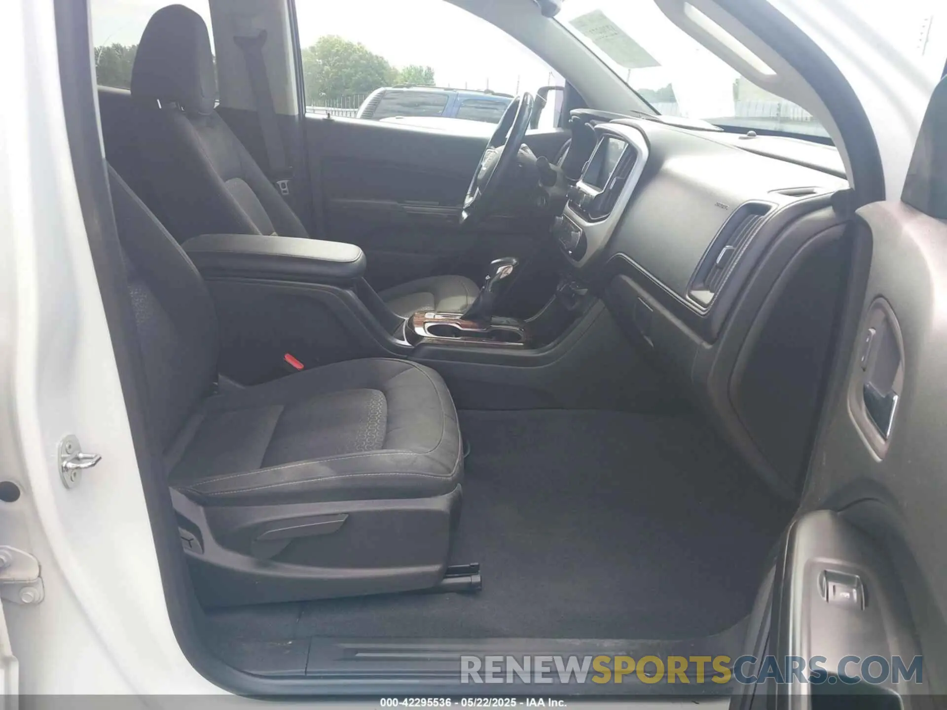 5 fotografías del automóvil dañado 1GTG5CEN0N1201355 GMC CANYON 2022