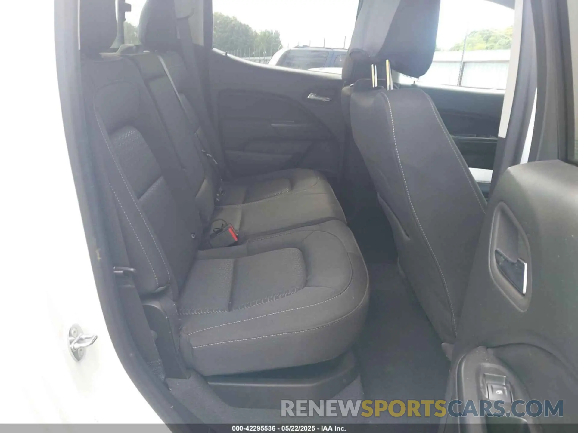 8 fotografías del automóvil dañado 1GTG5CEN0N1201355 GMC CANYON 2022