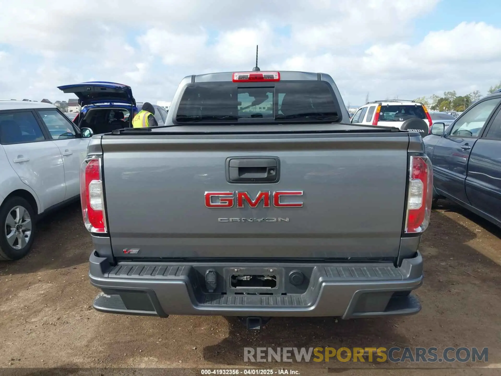 16 fotografías del automóvil dañado 1GTG5CEN8N1199841 GMC CANYON 2022