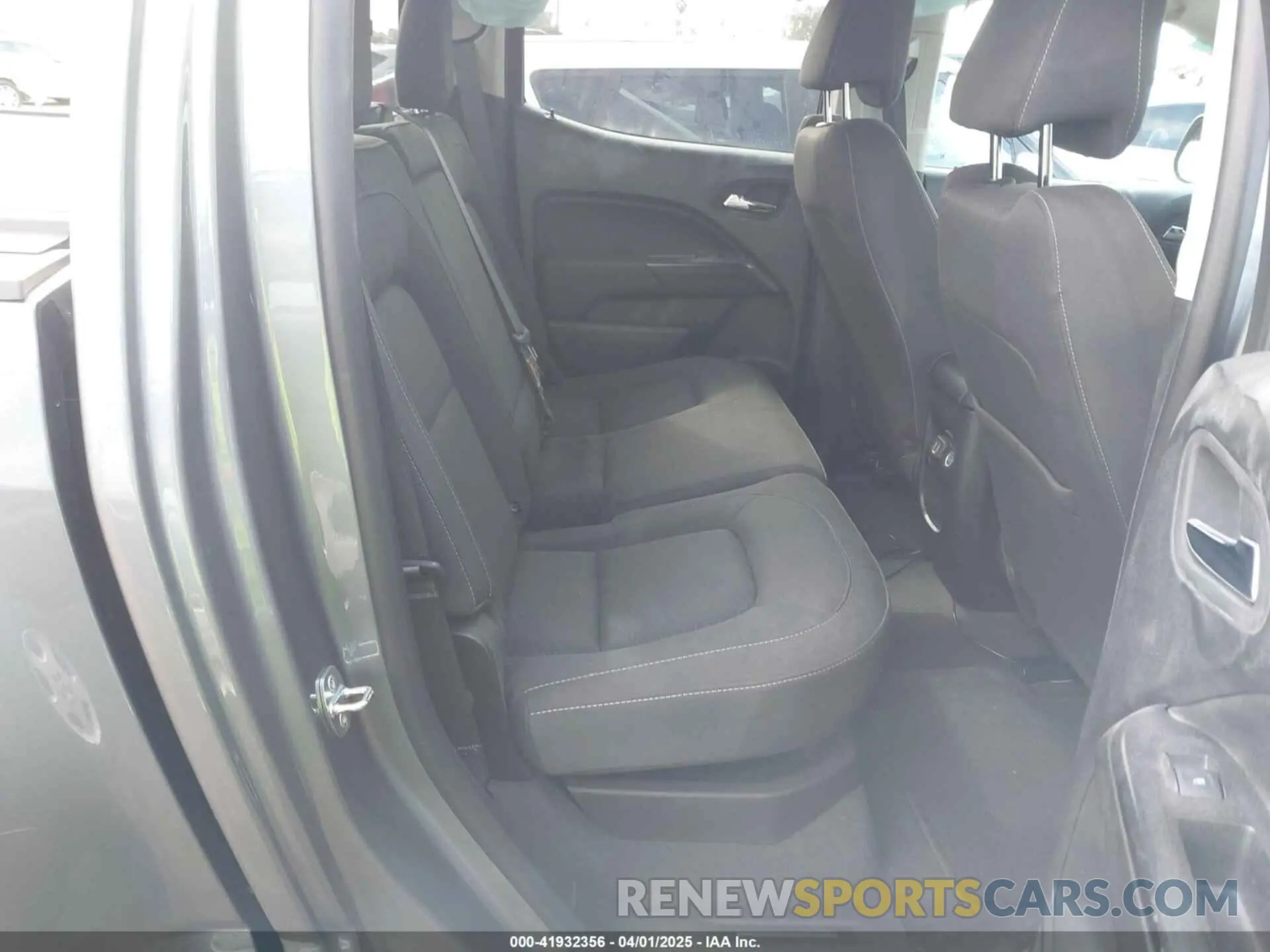 8 fotografías del automóvil dañado 1GTG5CEN8N1199841 GMC CANYON 2022