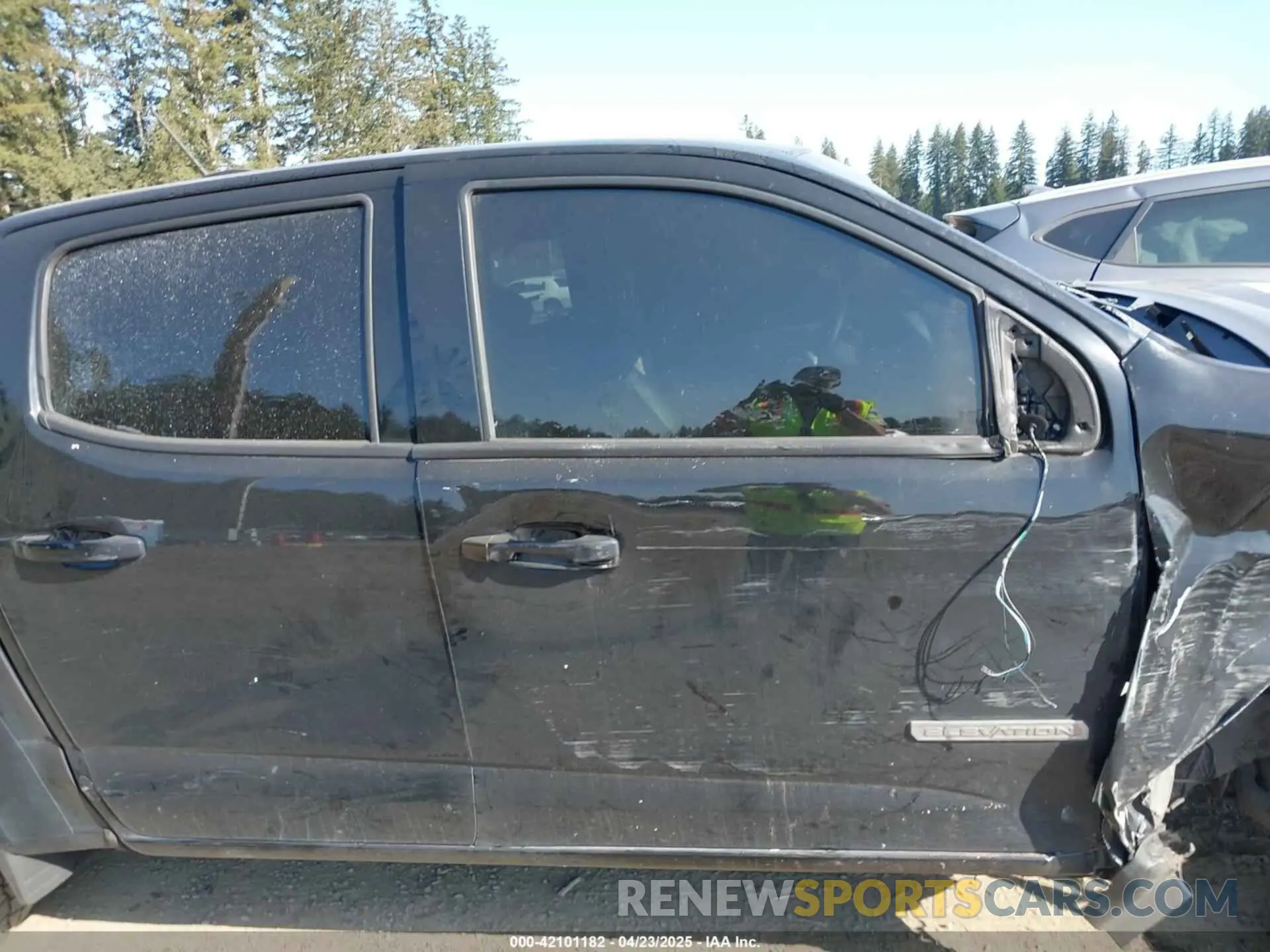 13 fotografías del automóvil dañado 1GTG6CEN1N1322229 GMC CANYON 2022